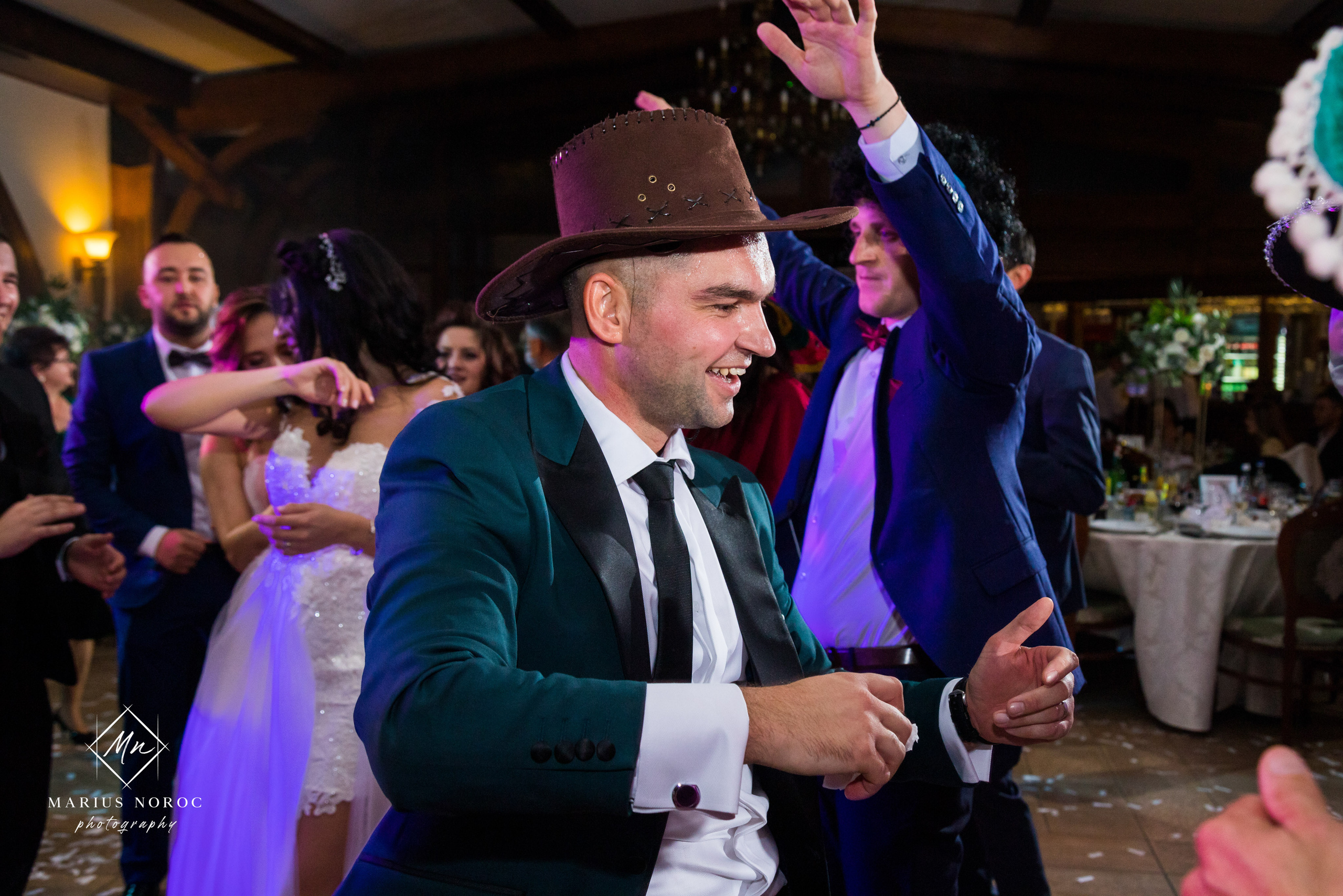 Elena & Petrisor | Hotel Restaurant La Castel Iasi