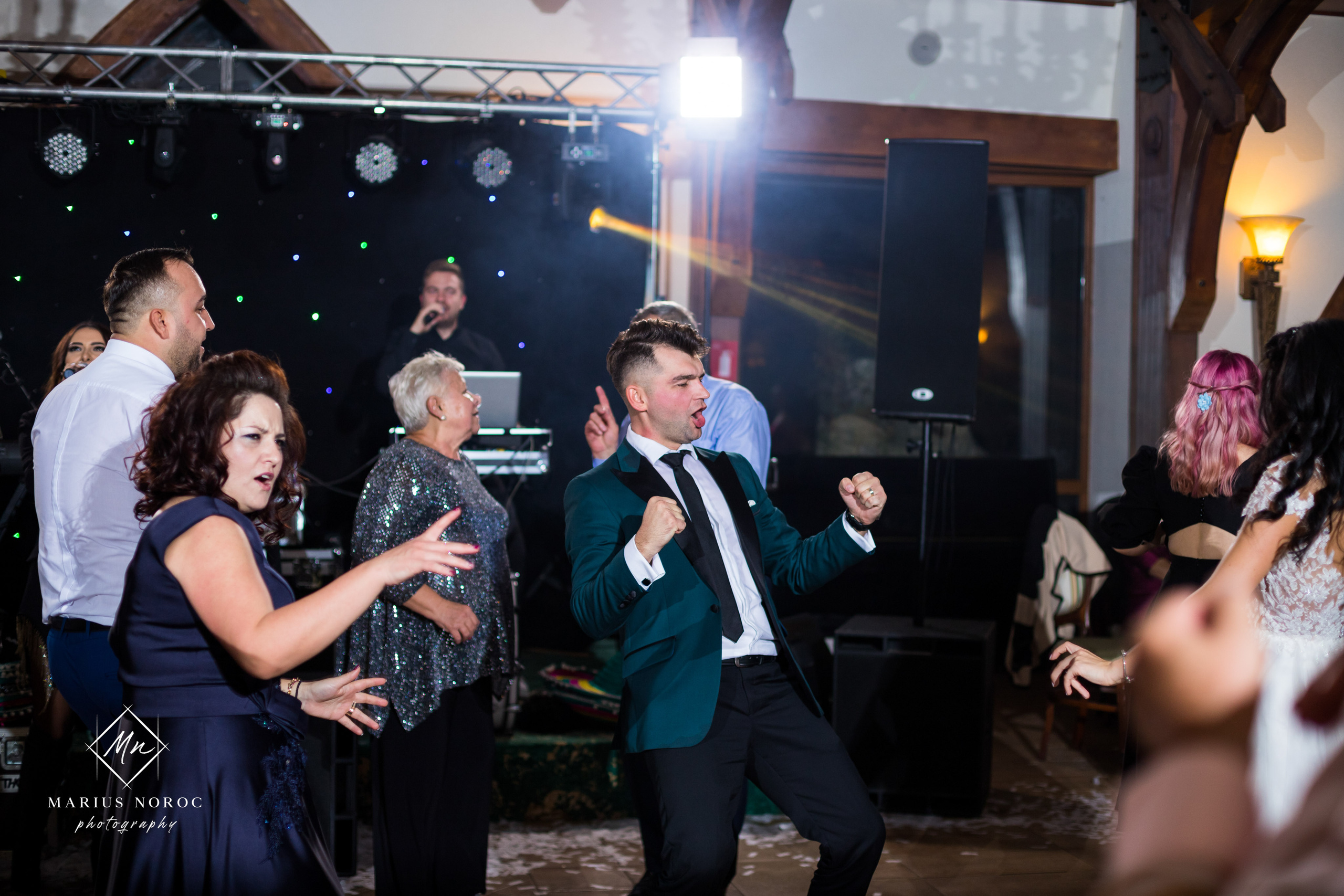 Elena & Petrisor | Hotel Restaurant La Castel Iasi