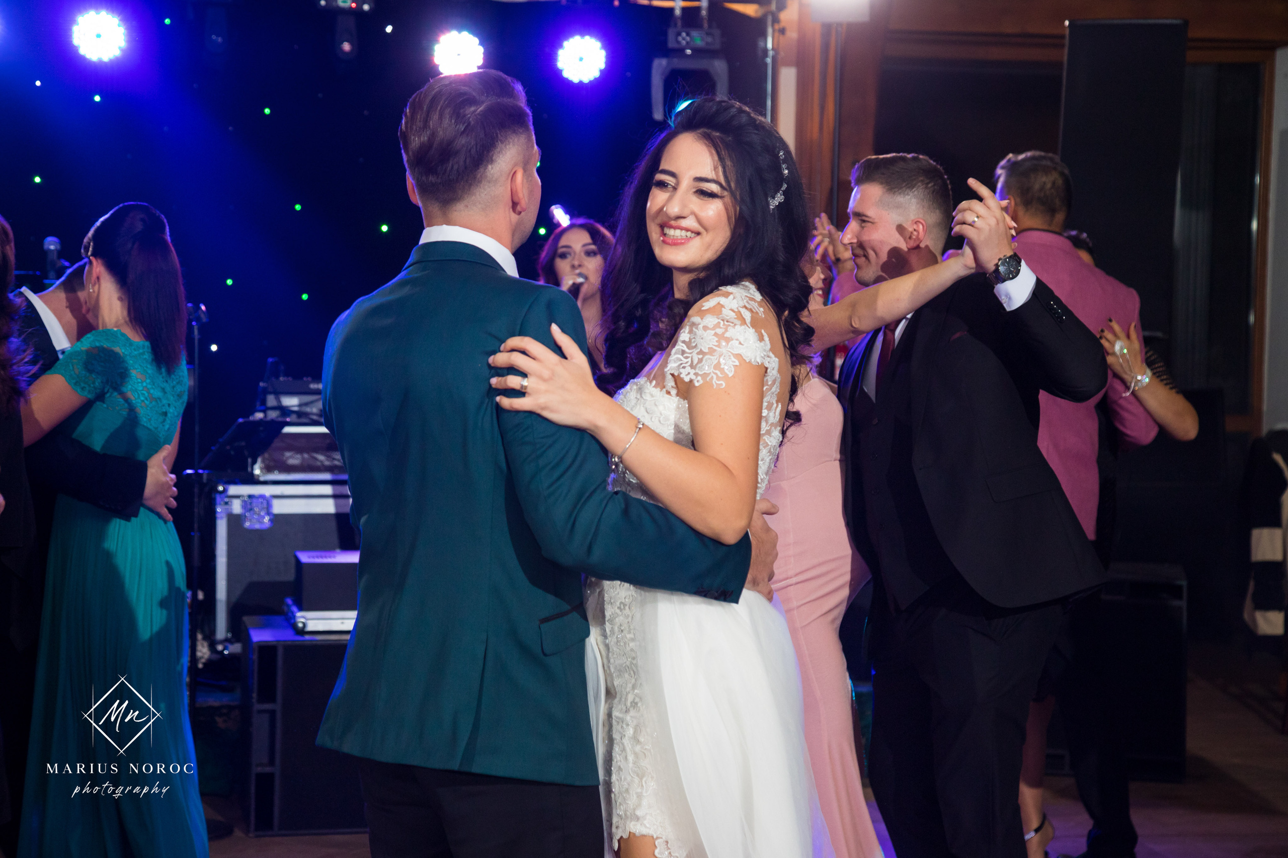 Elena & Petrisor | Hotel Restaurant La Castel Iasi