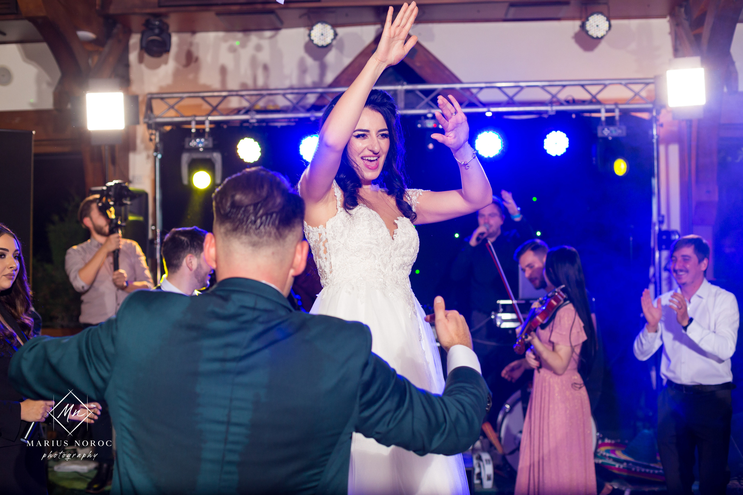 Elena & Petrisor | Hotel Restaurant La Castel Iasi