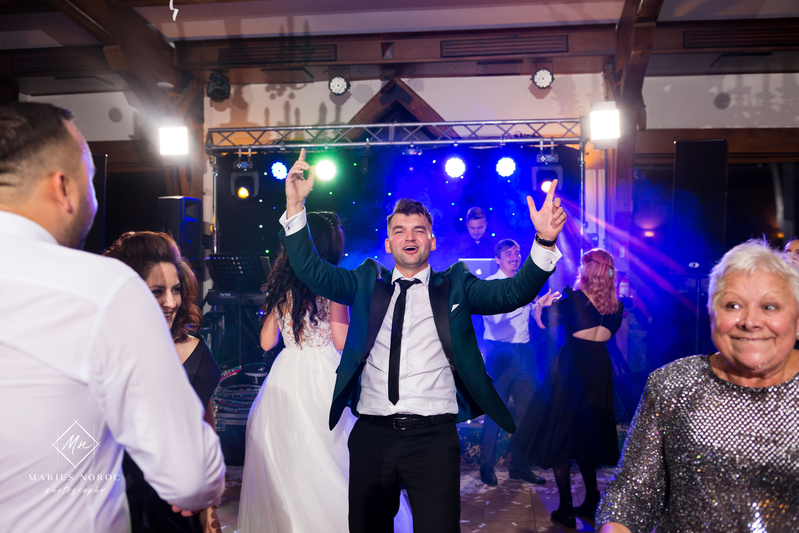 Elena & Petrisor | Hotel Restaurant La Castel Iasi