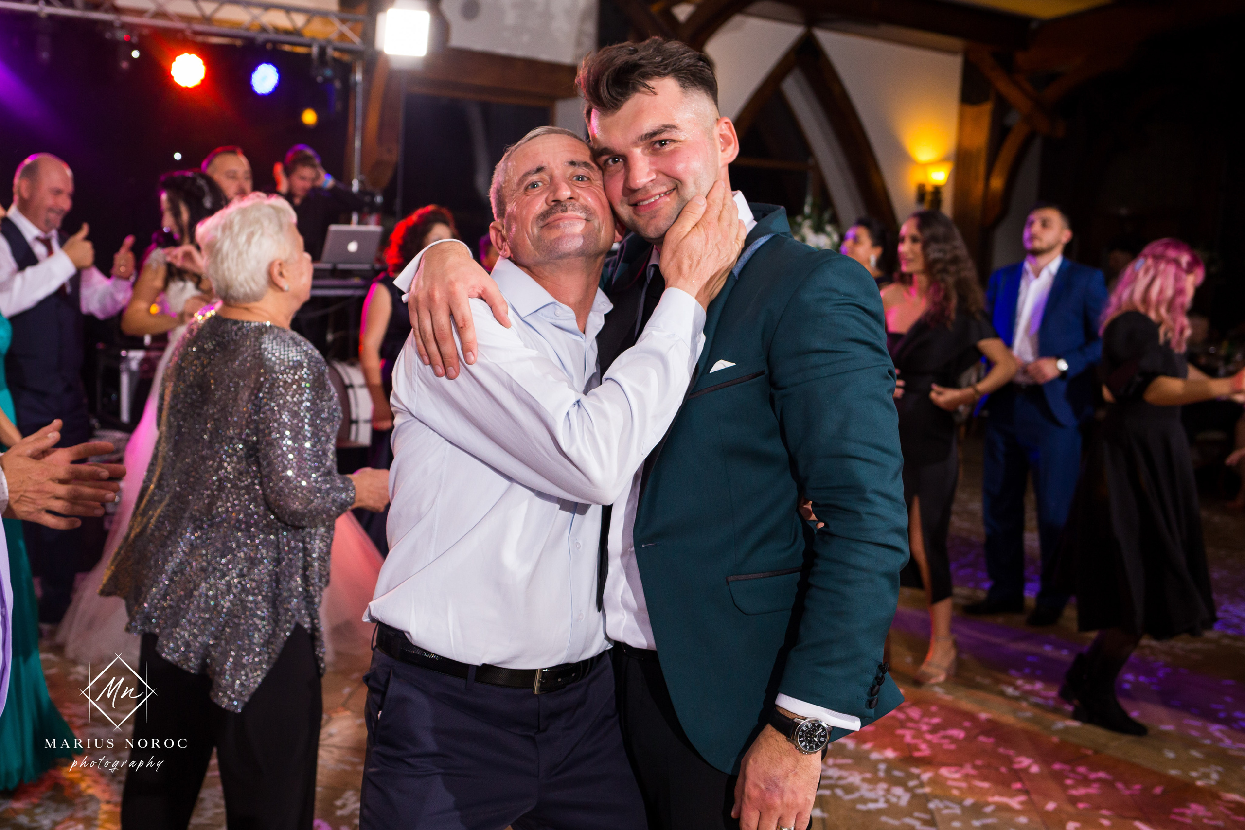 Elena & Petrisor | Hotel Restaurant La Castel Iasi