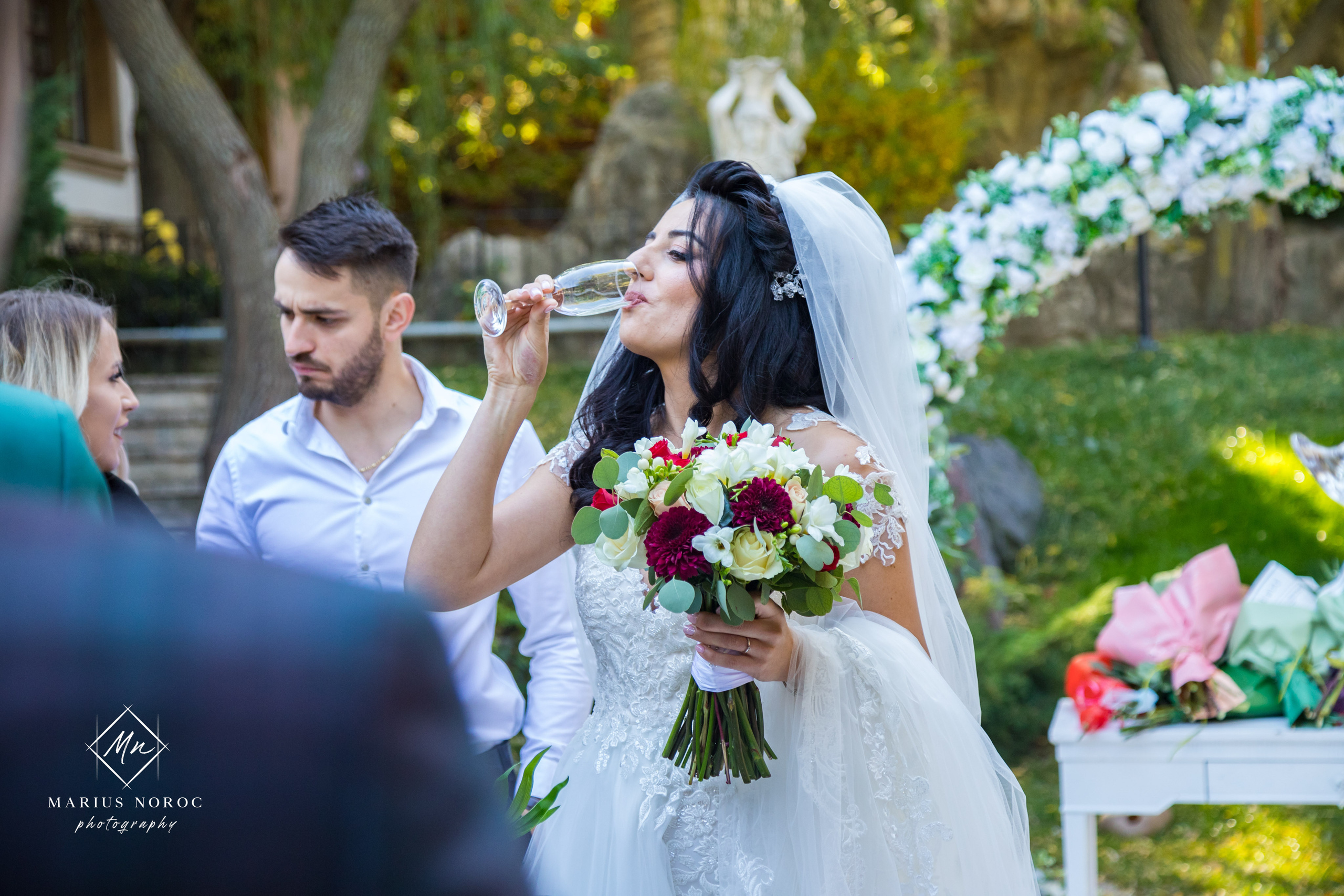 Elena & Petrisor | Hotel Restaurant La Castel Iasi