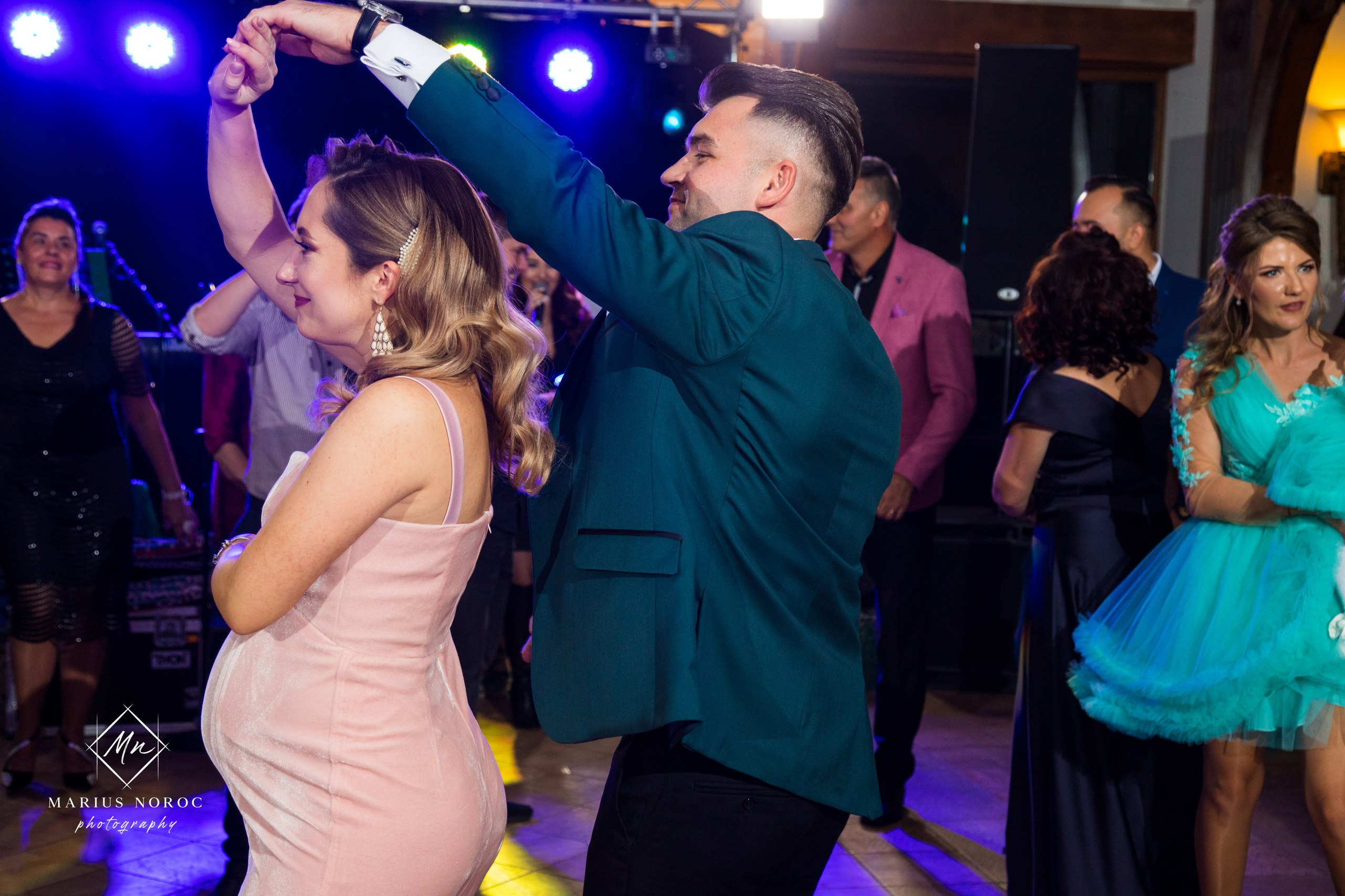 Elena & Petrisor | Hotel Restaurant La Castel Iasi