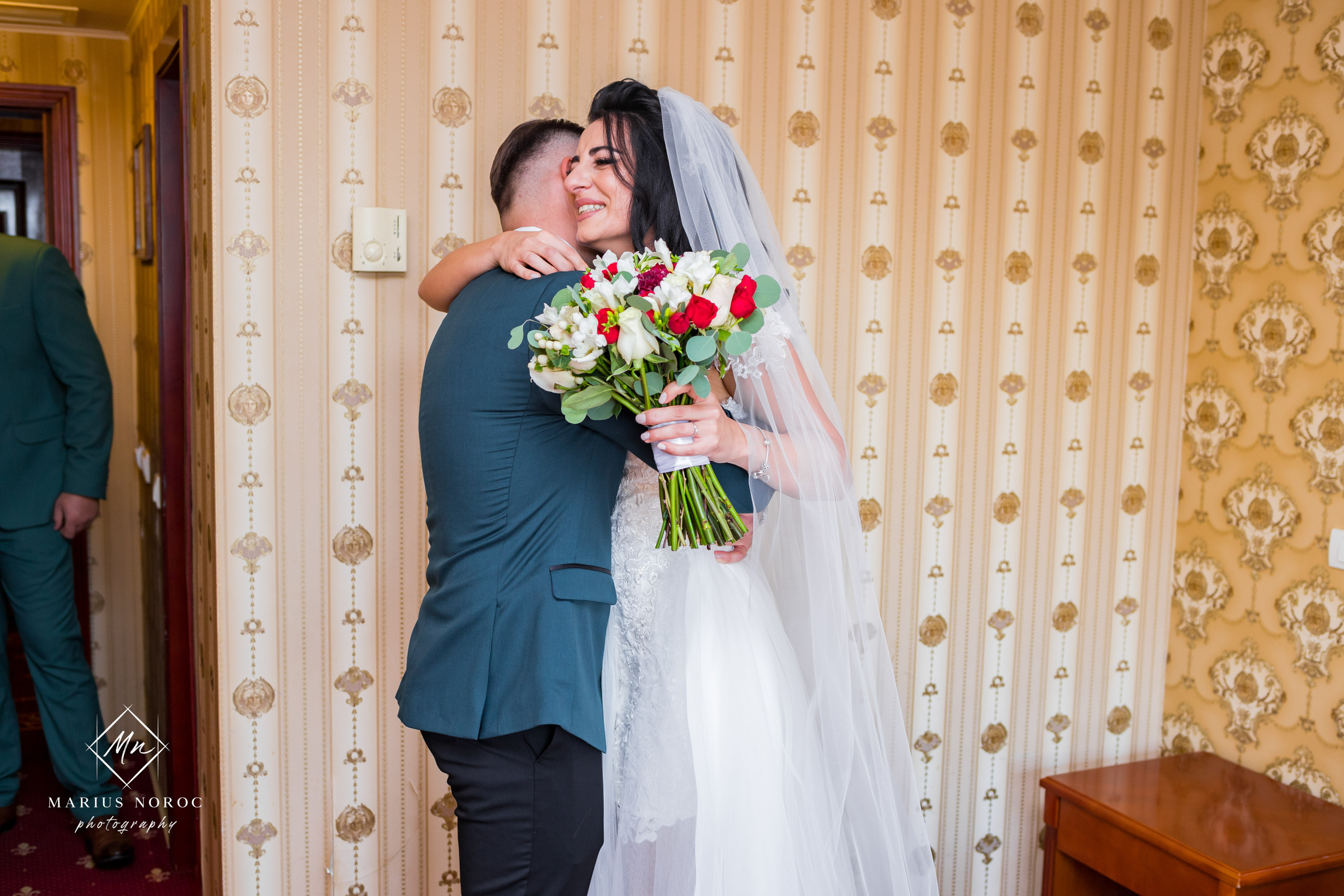 Elena & Petrisor | Hotel Restaurant La Castel Iasi