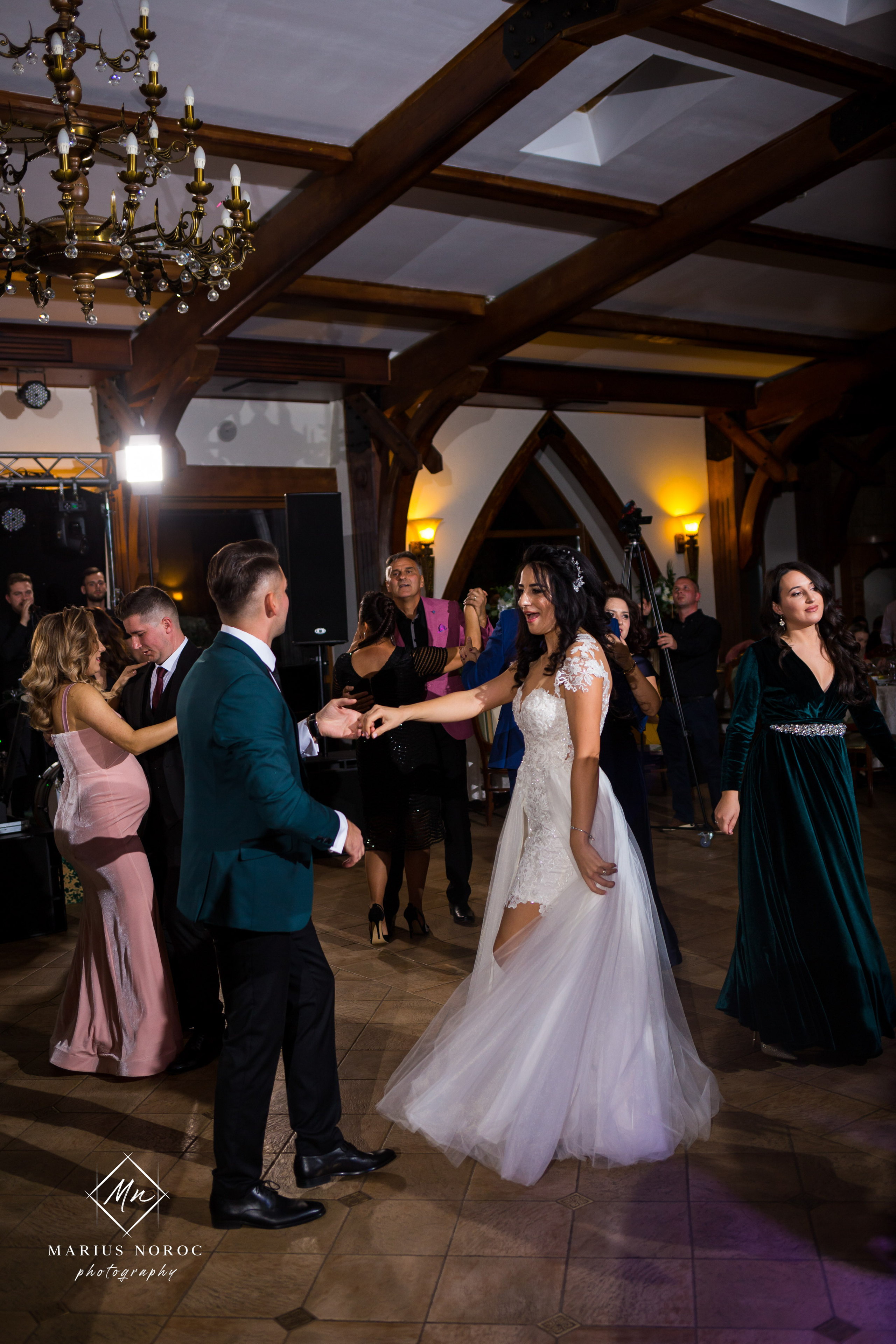 Elena & Petrisor | Hotel Restaurant La Castel Iasi