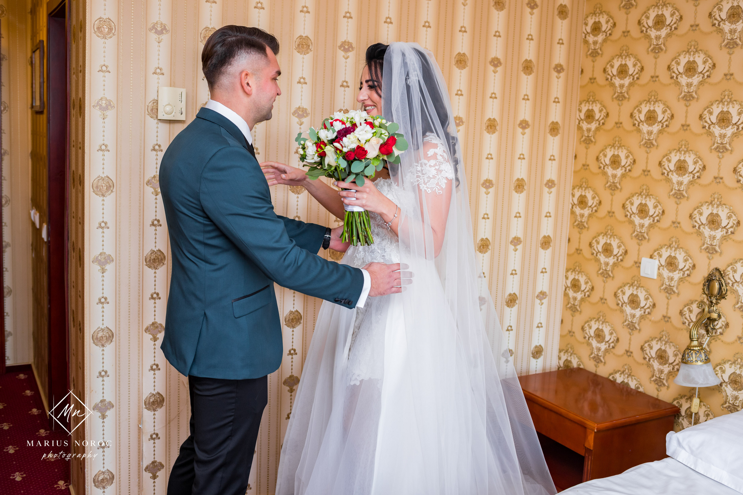 Elena & Petrisor | Hotel Restaurant La Castel Iasi