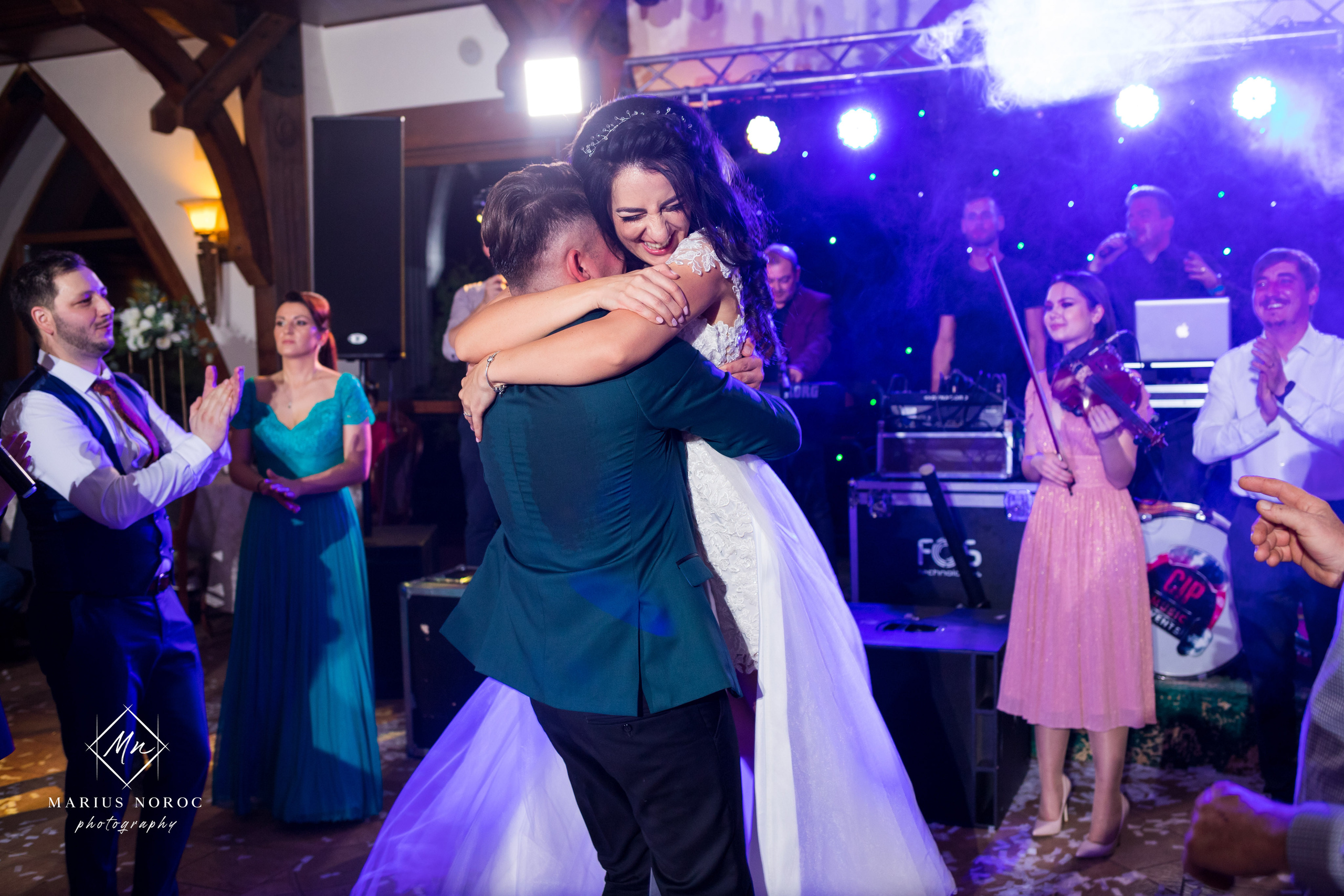 Elena & Petrisor | Hotel Restaurant La Castel Iasi