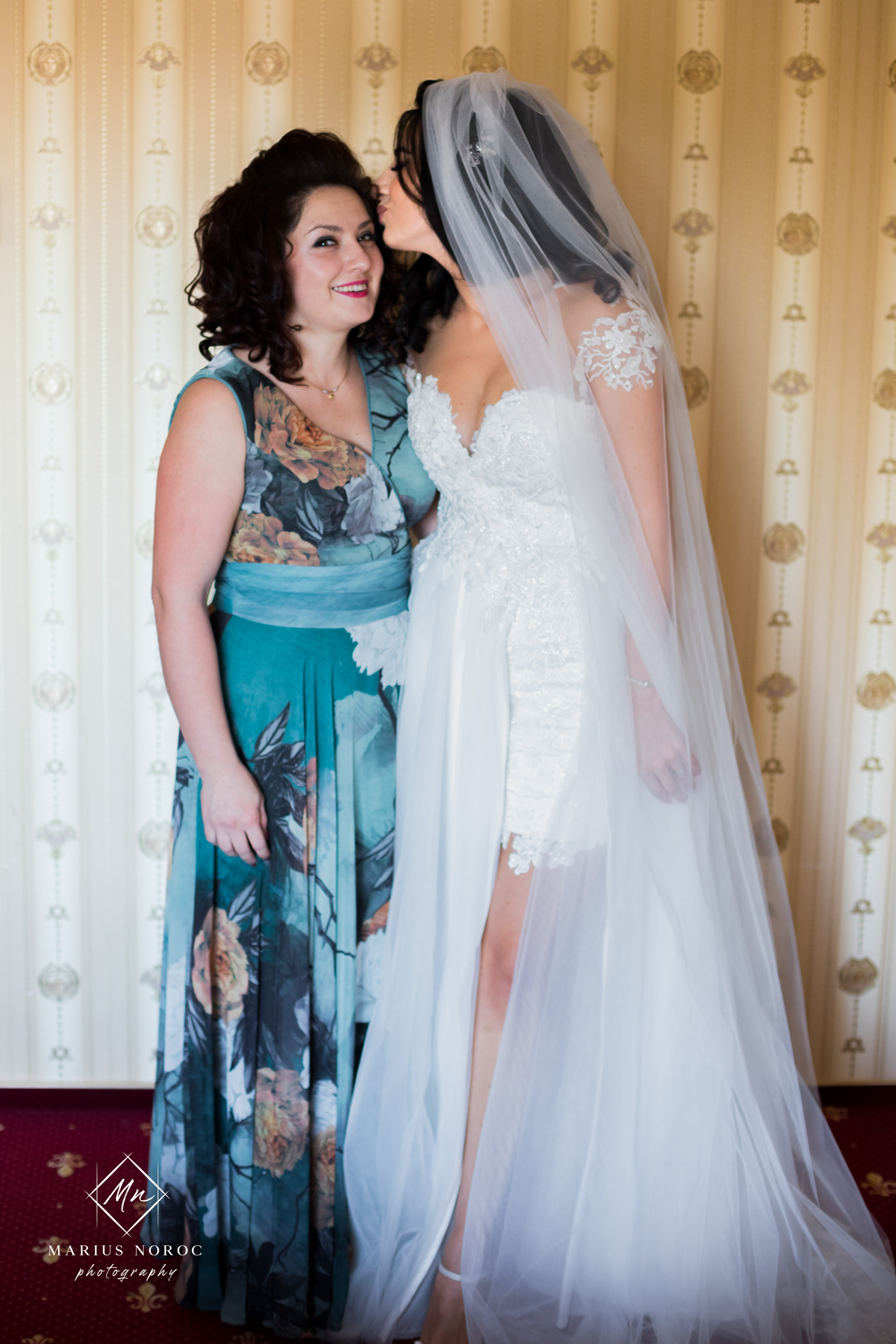 Elena & Petrisor | Hotel Restaurant La Castel Iasi