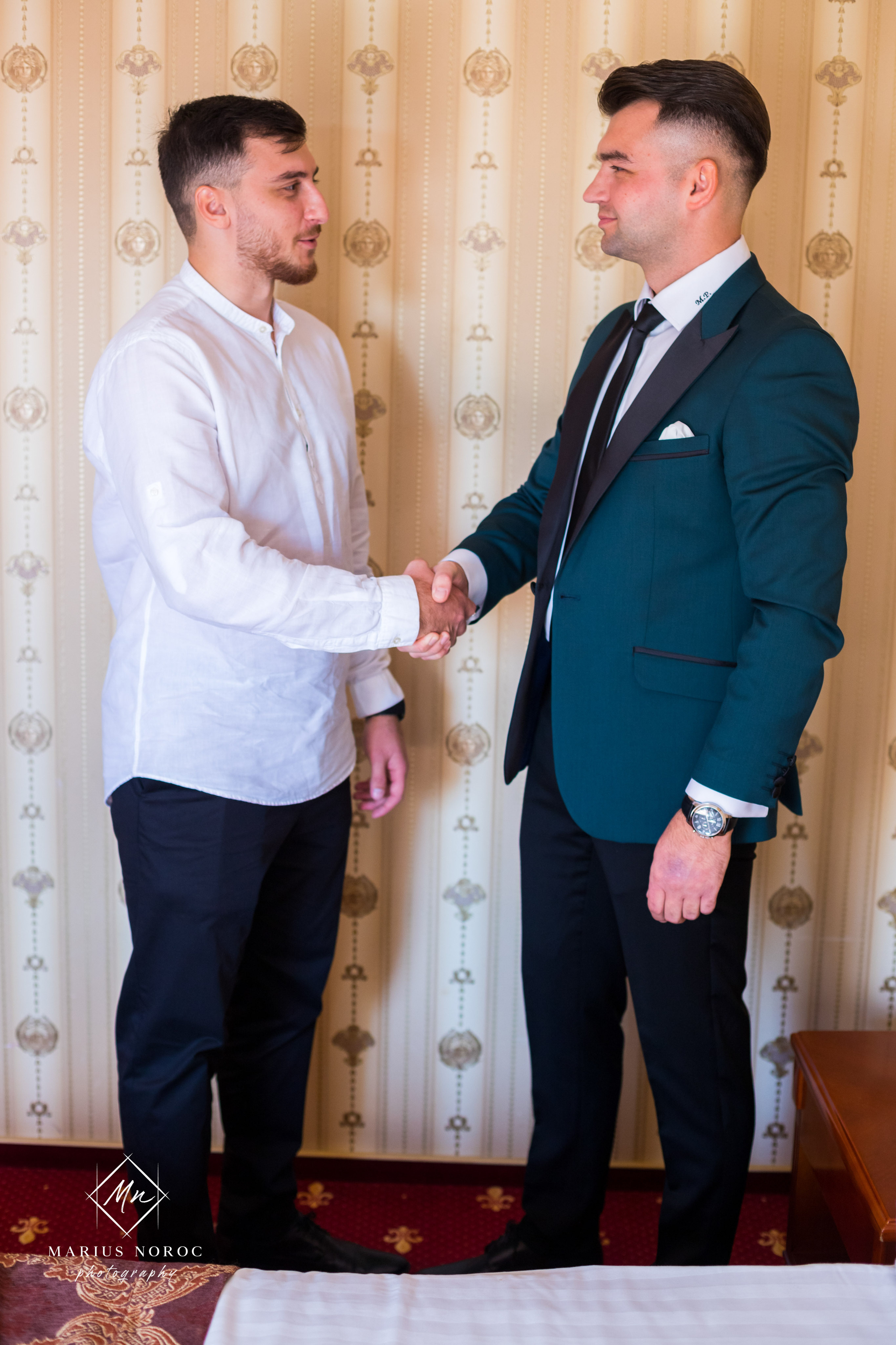 Elena & Petrisor | Hotel Restaurant La Castel Iasi