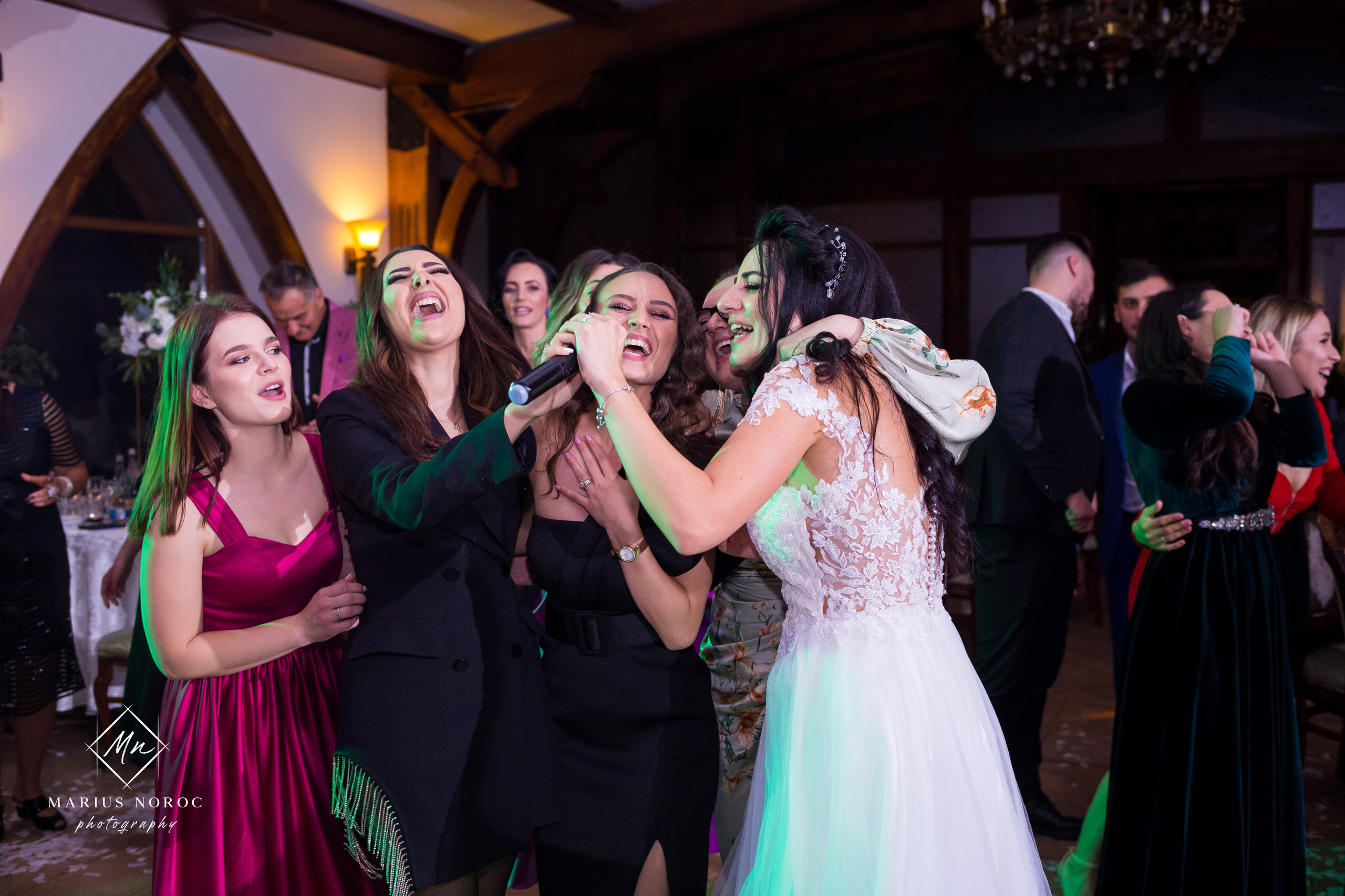 Elena & Petrisor | Hotel Restaurant La Castel Iasi