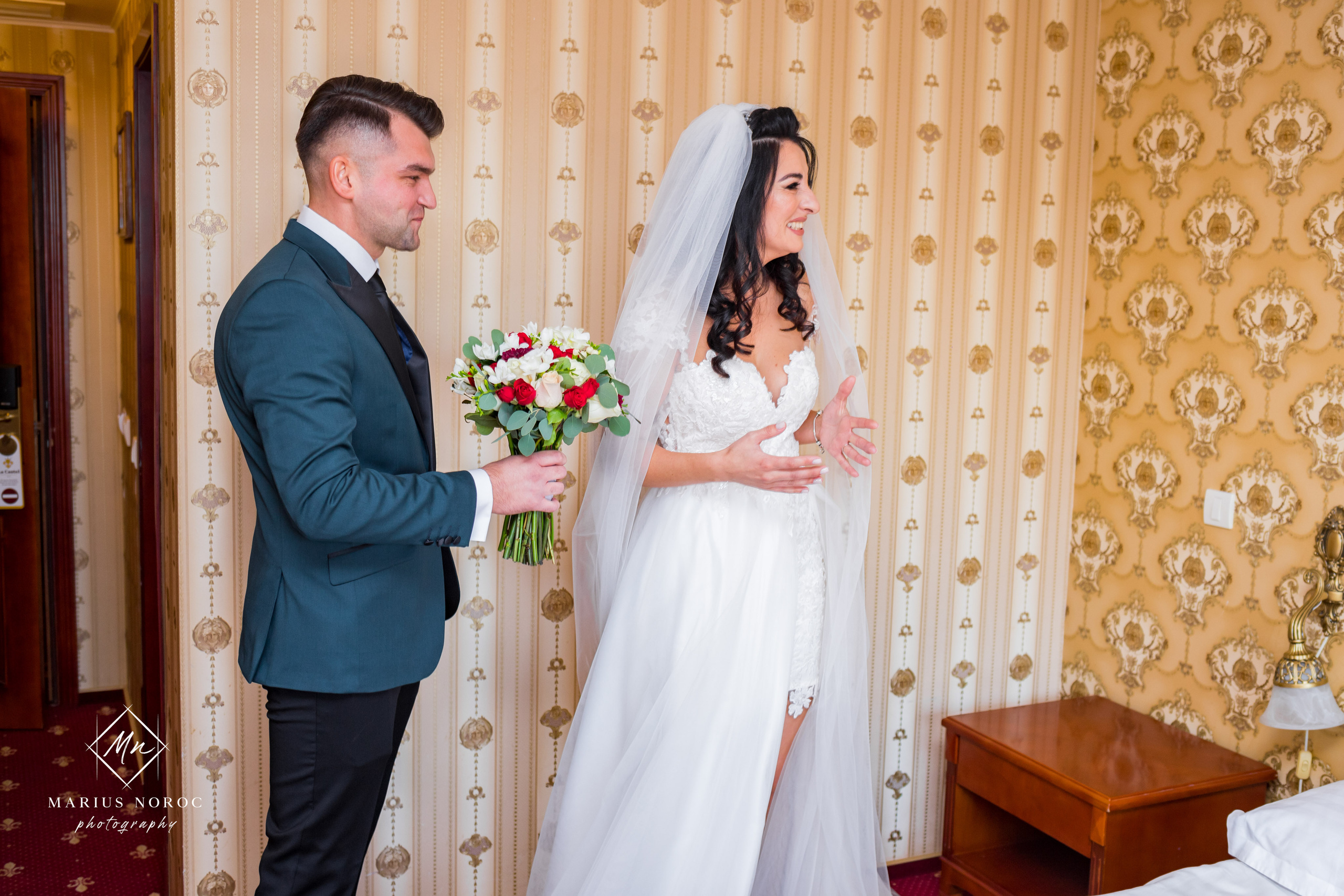 Elena & Petrisor | Hotel Restaurant La Castel Iasi