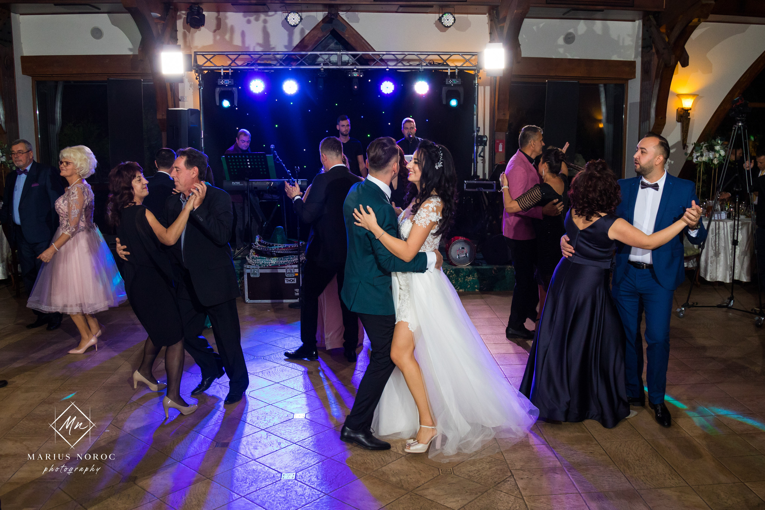 Elena & Petrisor | Hotel Restaurant La Castel Iasi