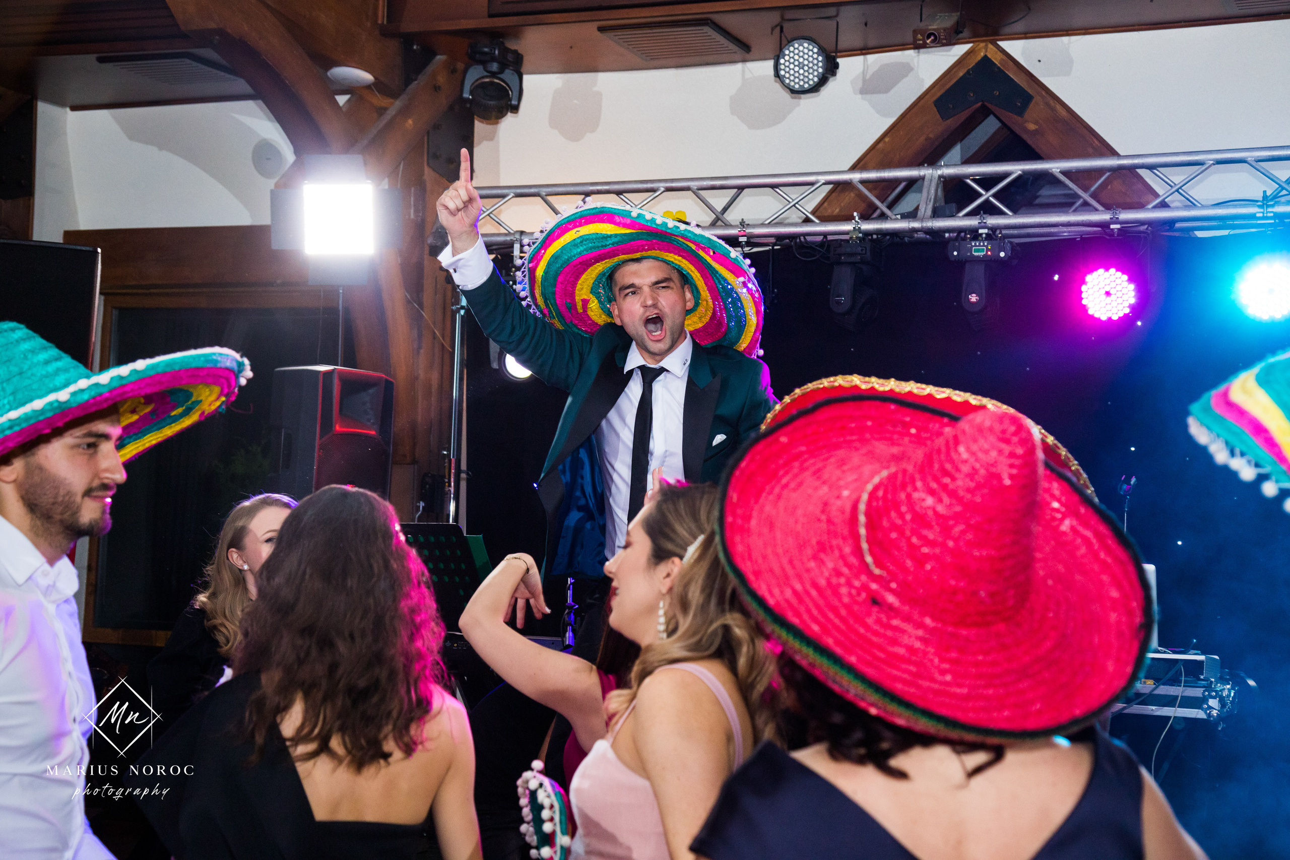 Elena & Petrisor | Hotel Restaurant La Castel Iasi