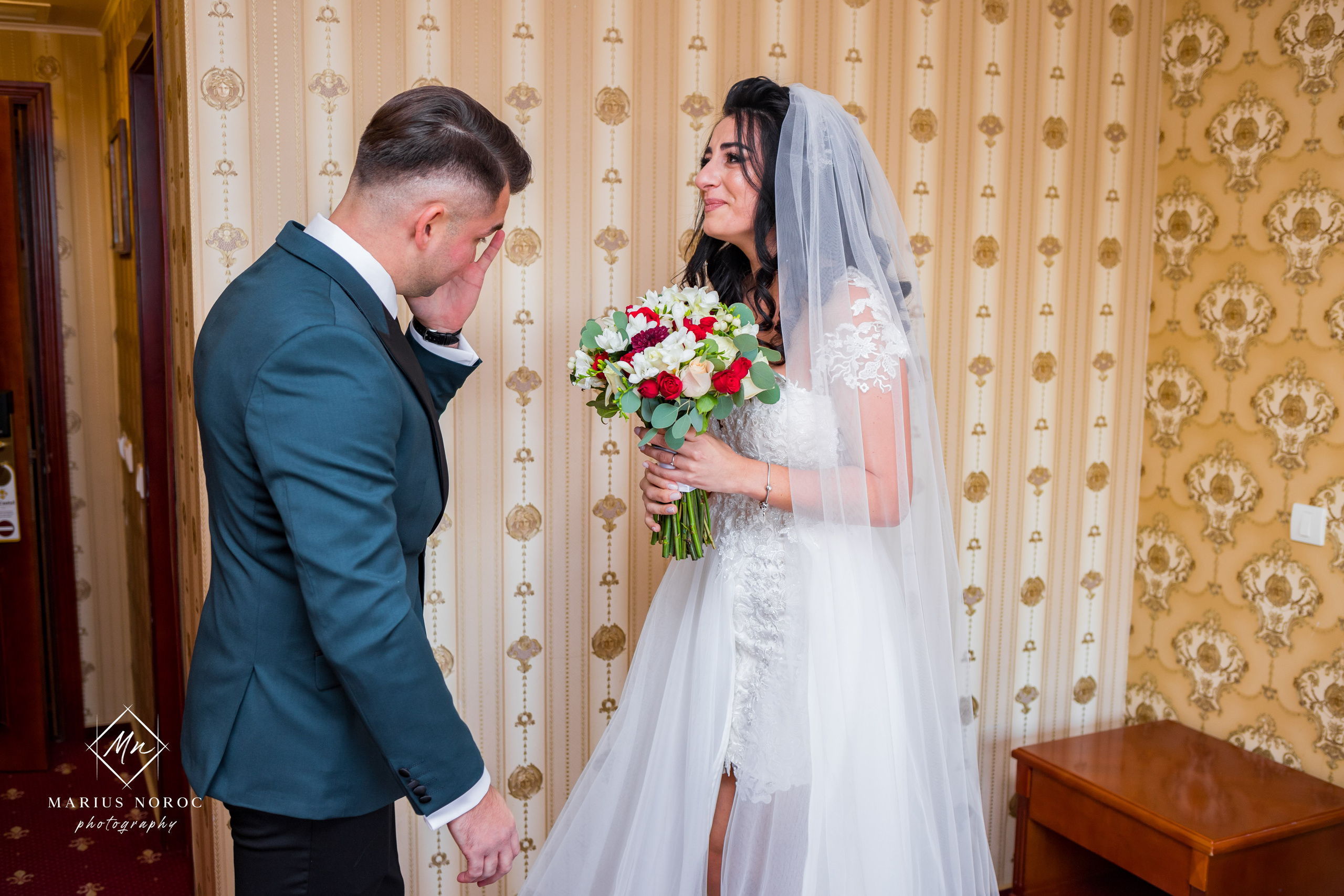 Elena & Petrisor | Hotel Restaurant La Castel Iasi