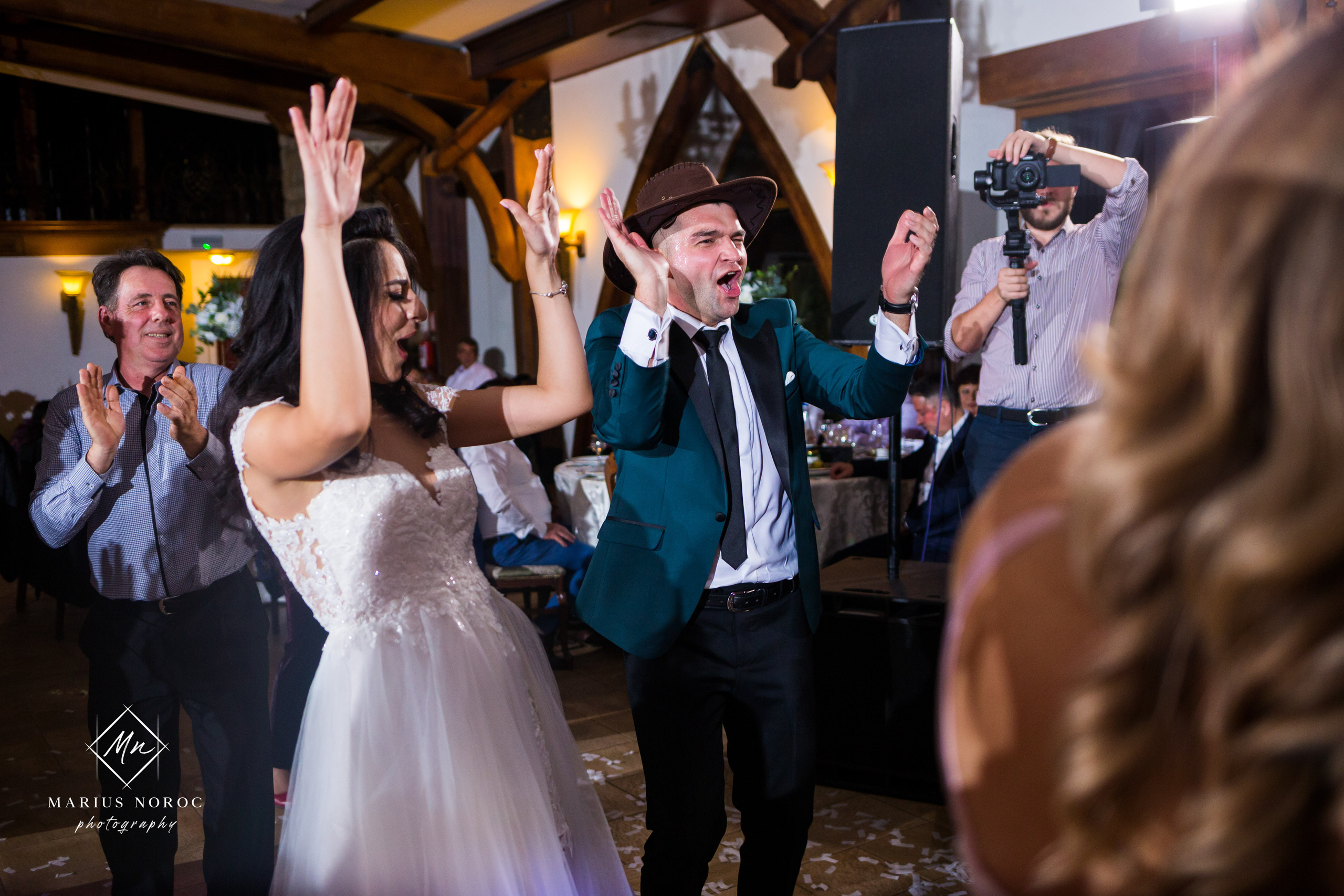 Elena & Petrisor | Hotel Restaurant La Castel Iasi