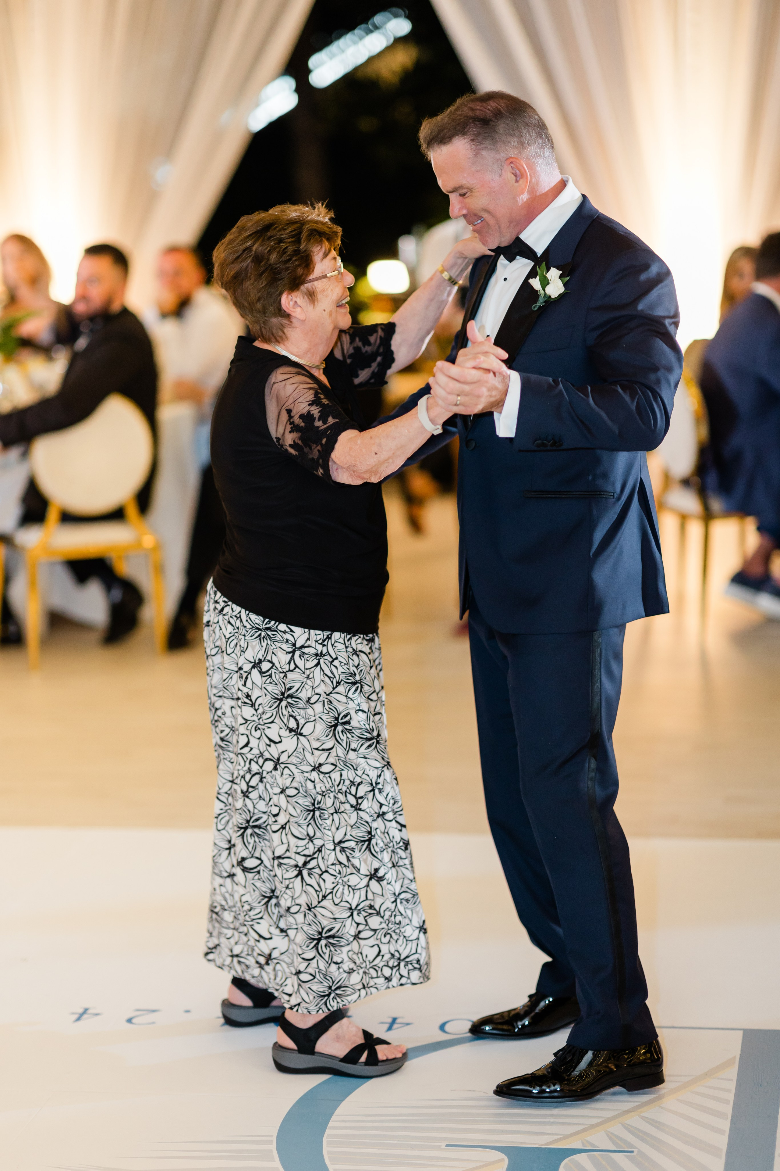 Diana and Filippe Bahamas Wedding. Family and Event photographer in Homestead and Miami areas of Florida