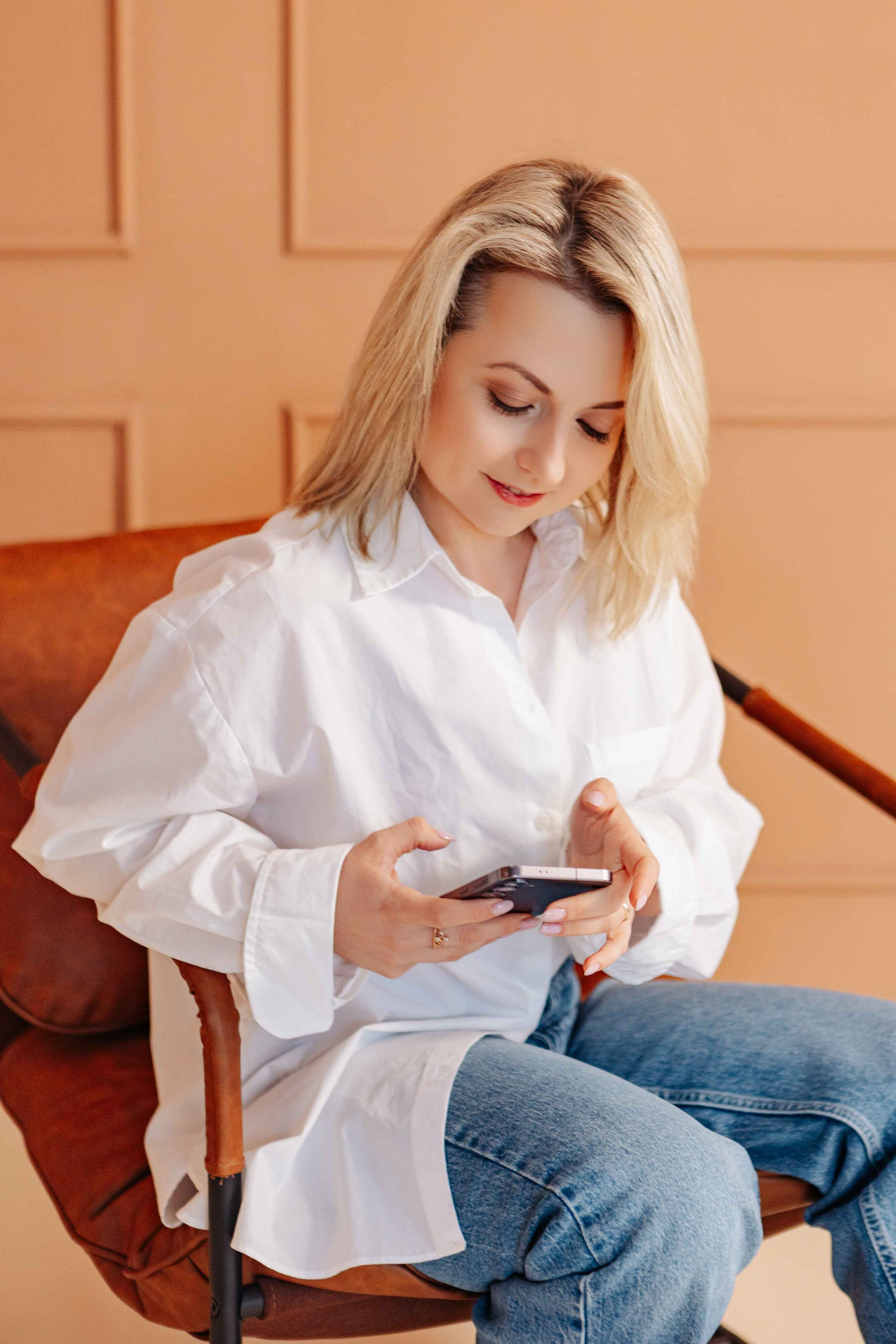 Laura. Cristina Andronache fotograf Brașov fotograf de familie fotograf de nunta Brașov