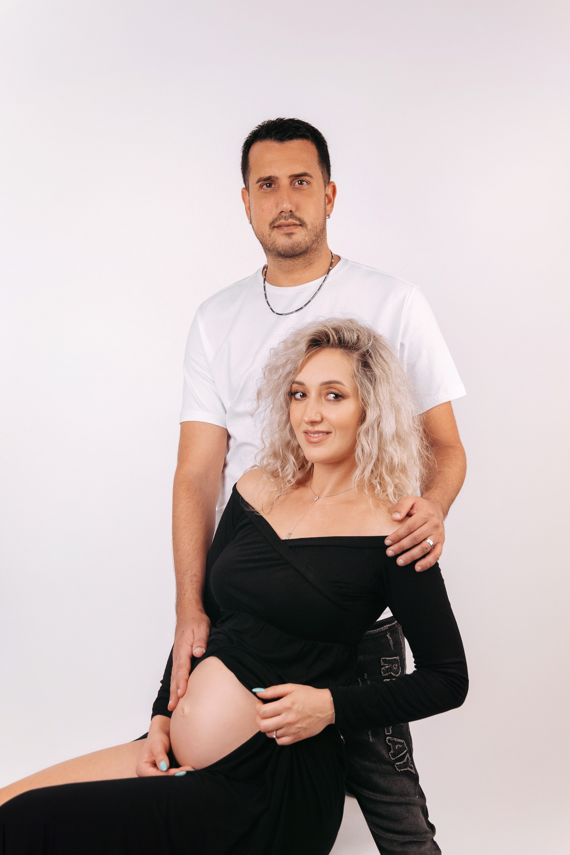 Studio pregnancy photoshooting for Alina and Michael. Home
