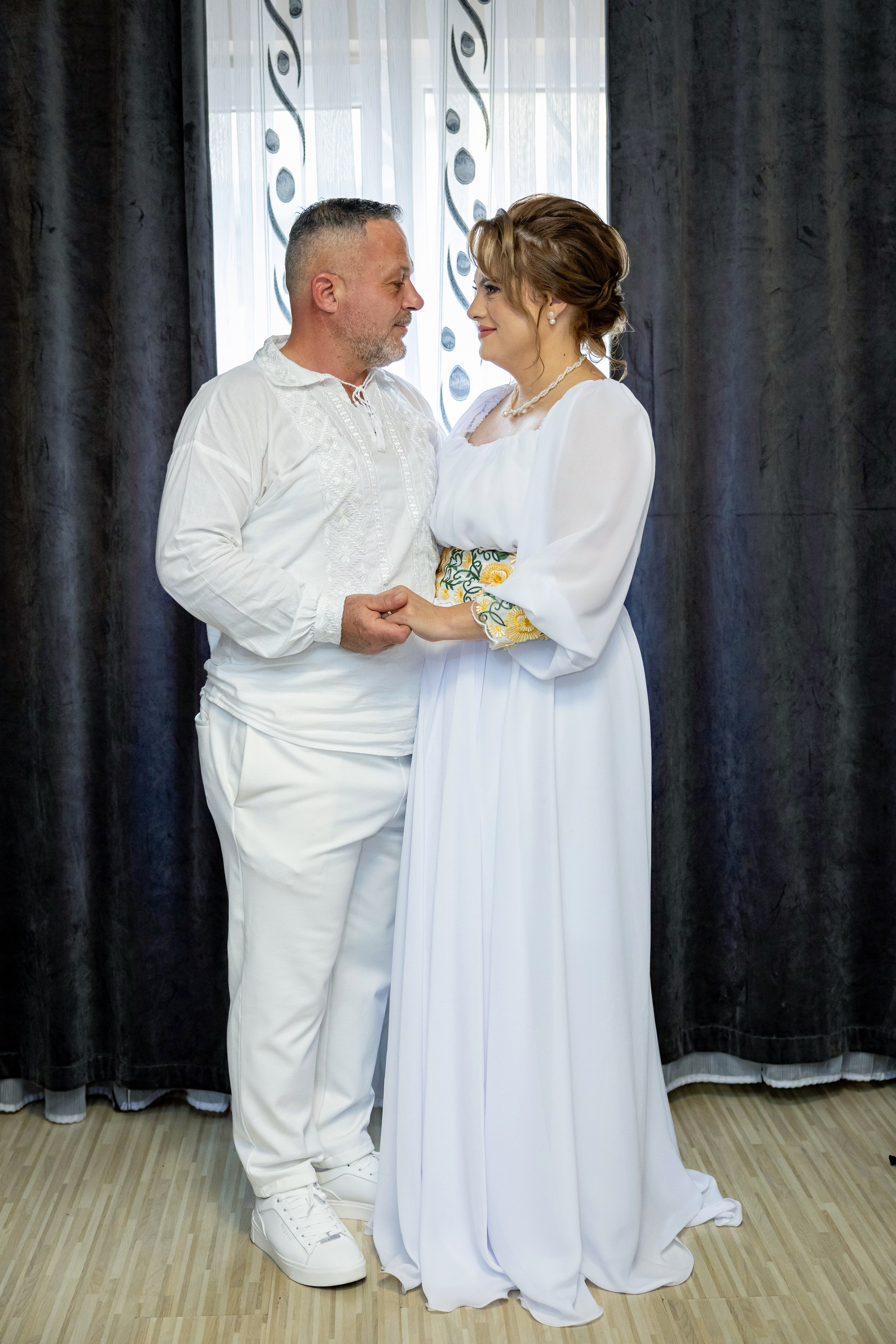 Andrei Sebastian. Moments By Gub