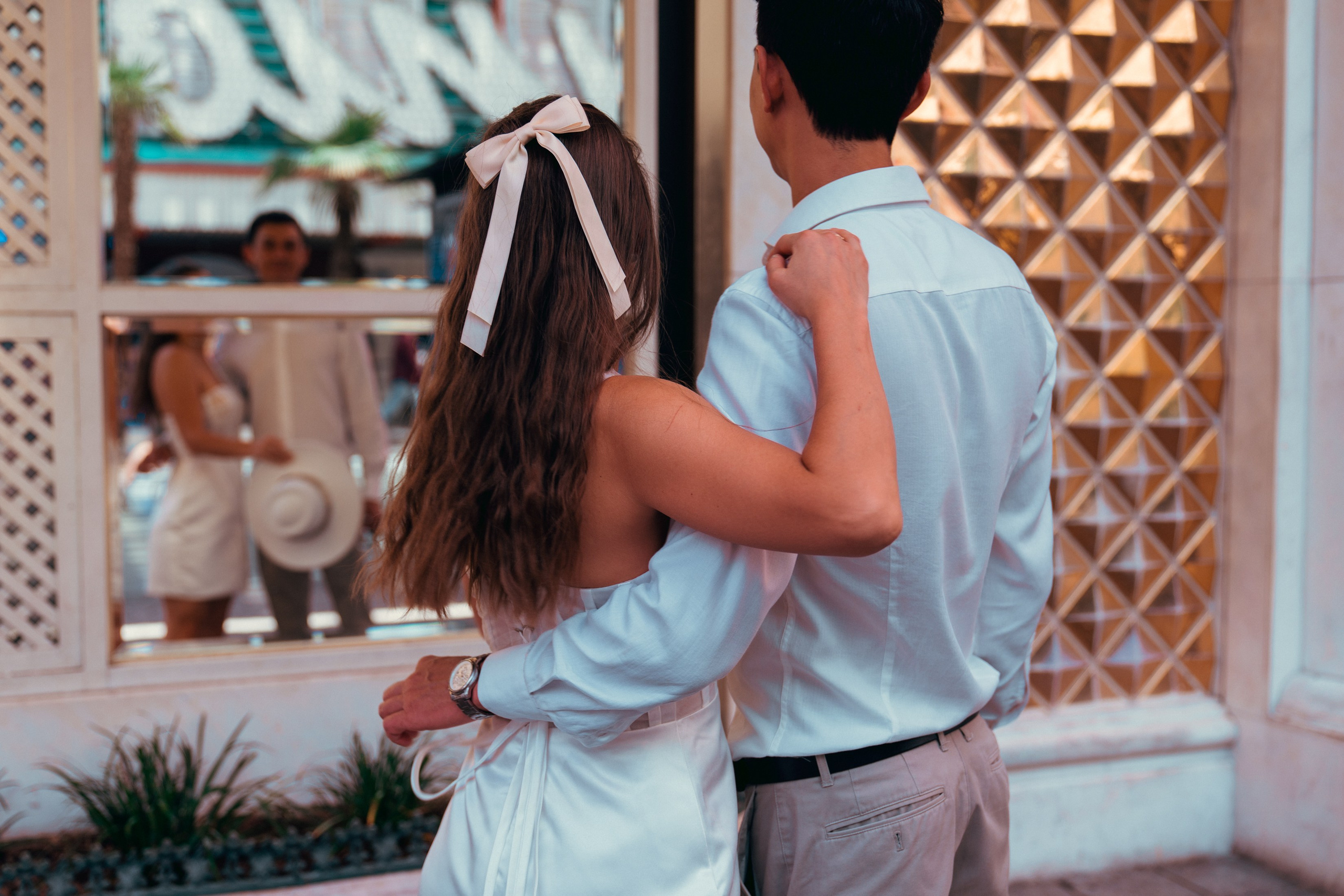 O&M. Wedding & elopement photographer Viktoriya Kravtsov. Las Vegas