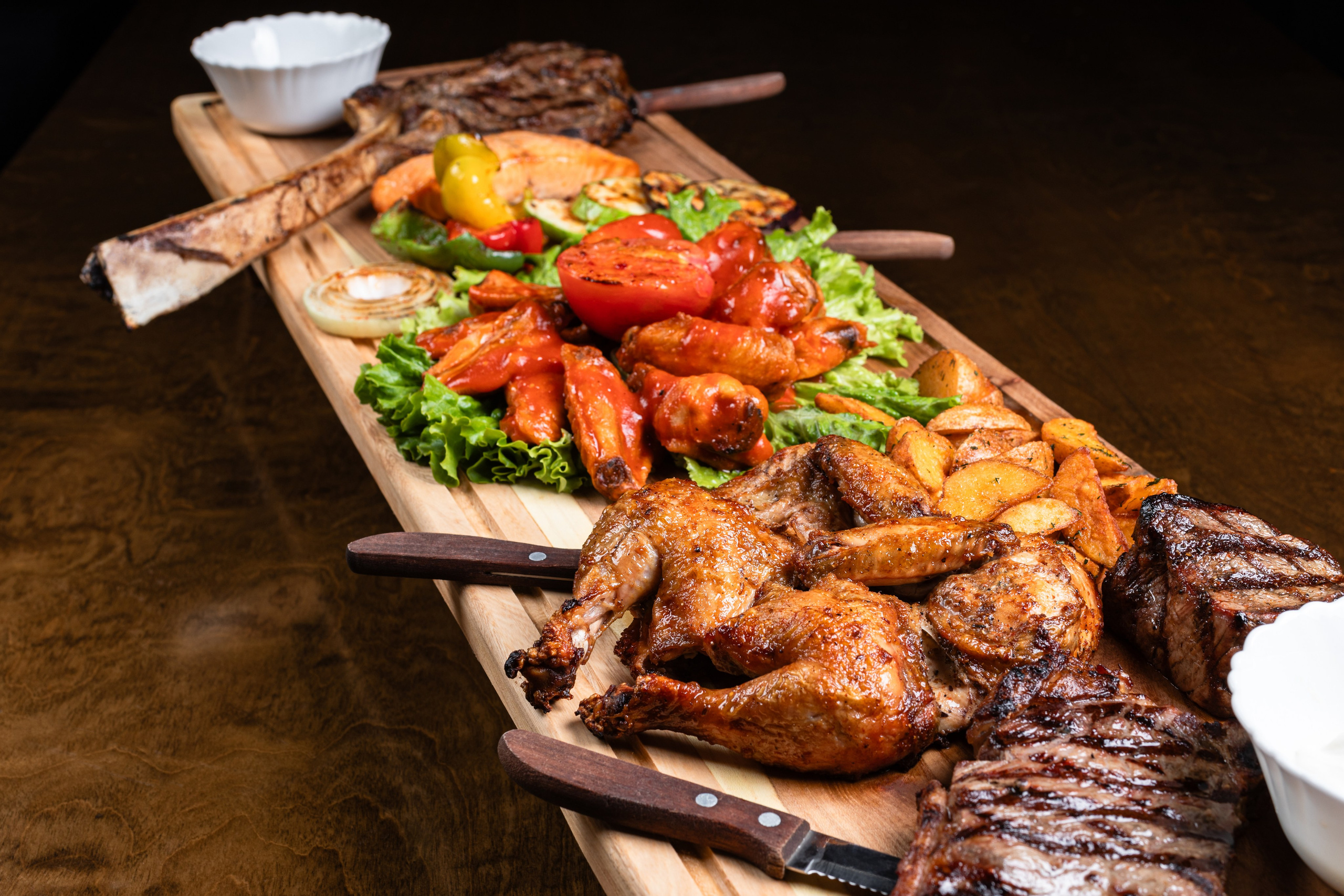 Фуд-фотограф Бишкек — фотосъёмка меню и блюд для SB BAR Bishkek, стейк-хаус и мясной ресторан. Фотограф в Бишкеке Оксана Шувалова