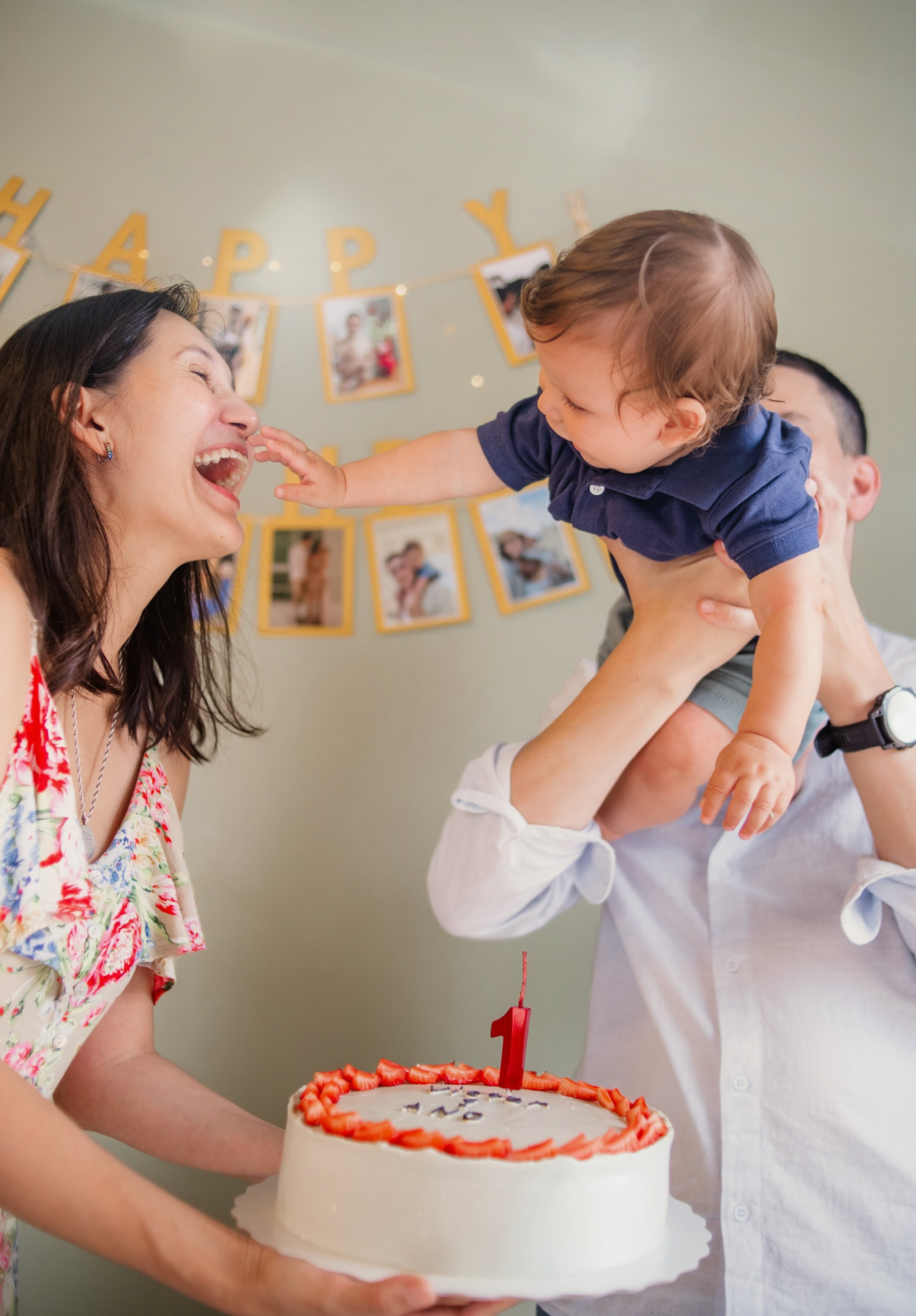Aniversário do 1 ano. Fotógrafo de família e crianças