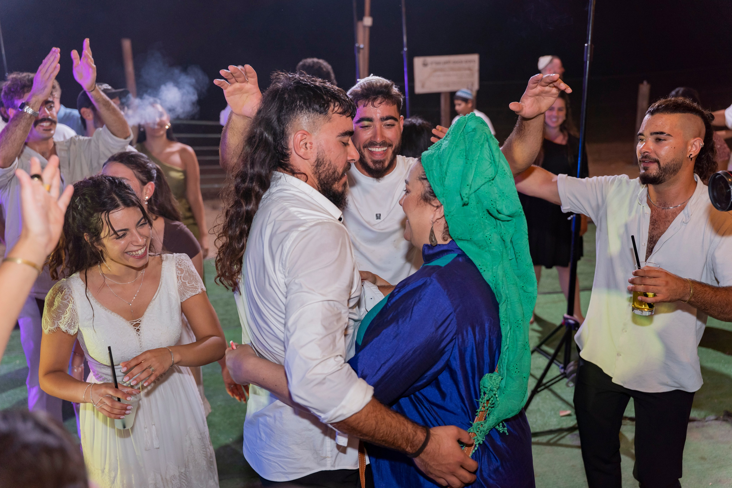 אביה ואחיה. יוסף מזרחי צילום חתונה, ברית וזוגיות. צלם מקצועי שאוהב להוציא אתכם הכי יפים ברגעים הכי מרגשים