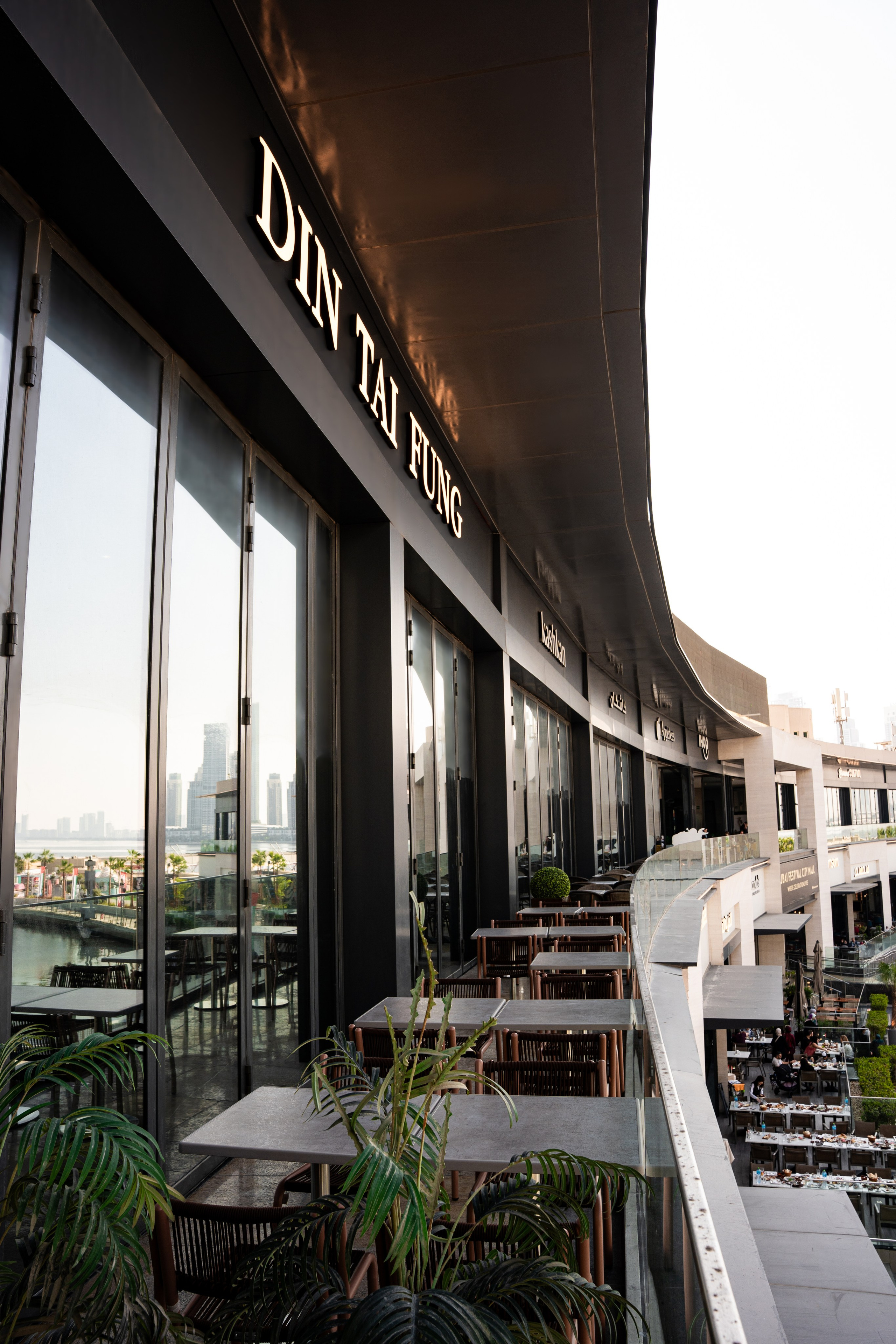 INTERIOR. Photo and video production. Editing & retouching services. Training