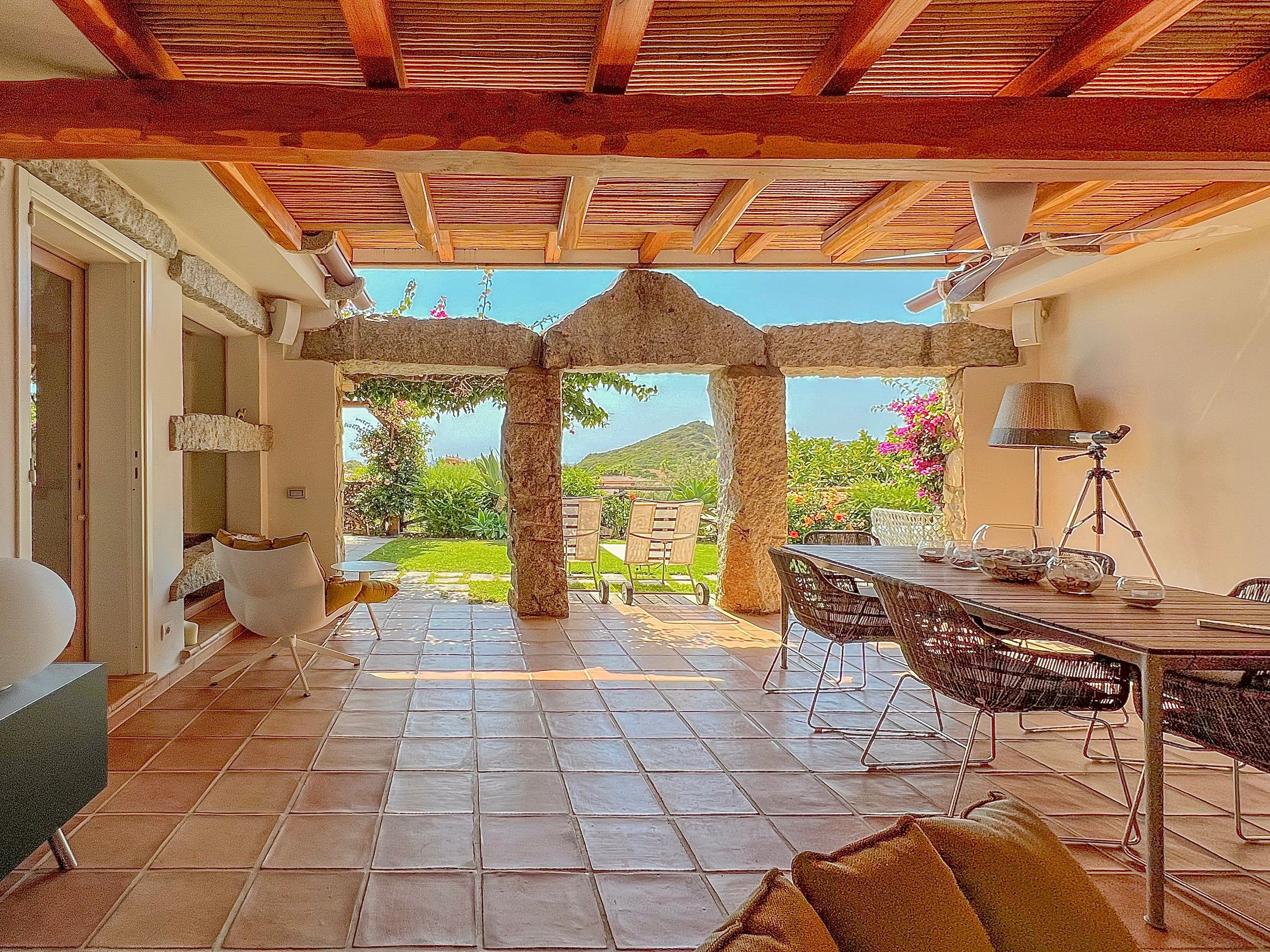 Servizi-affitti-brevi. Eugenia Murru. Fotografa d’interni in Sardegna specializzata in case vacanza, affitti brevi. Foto naturali per Airbnb, Immobiliare in 48 ore