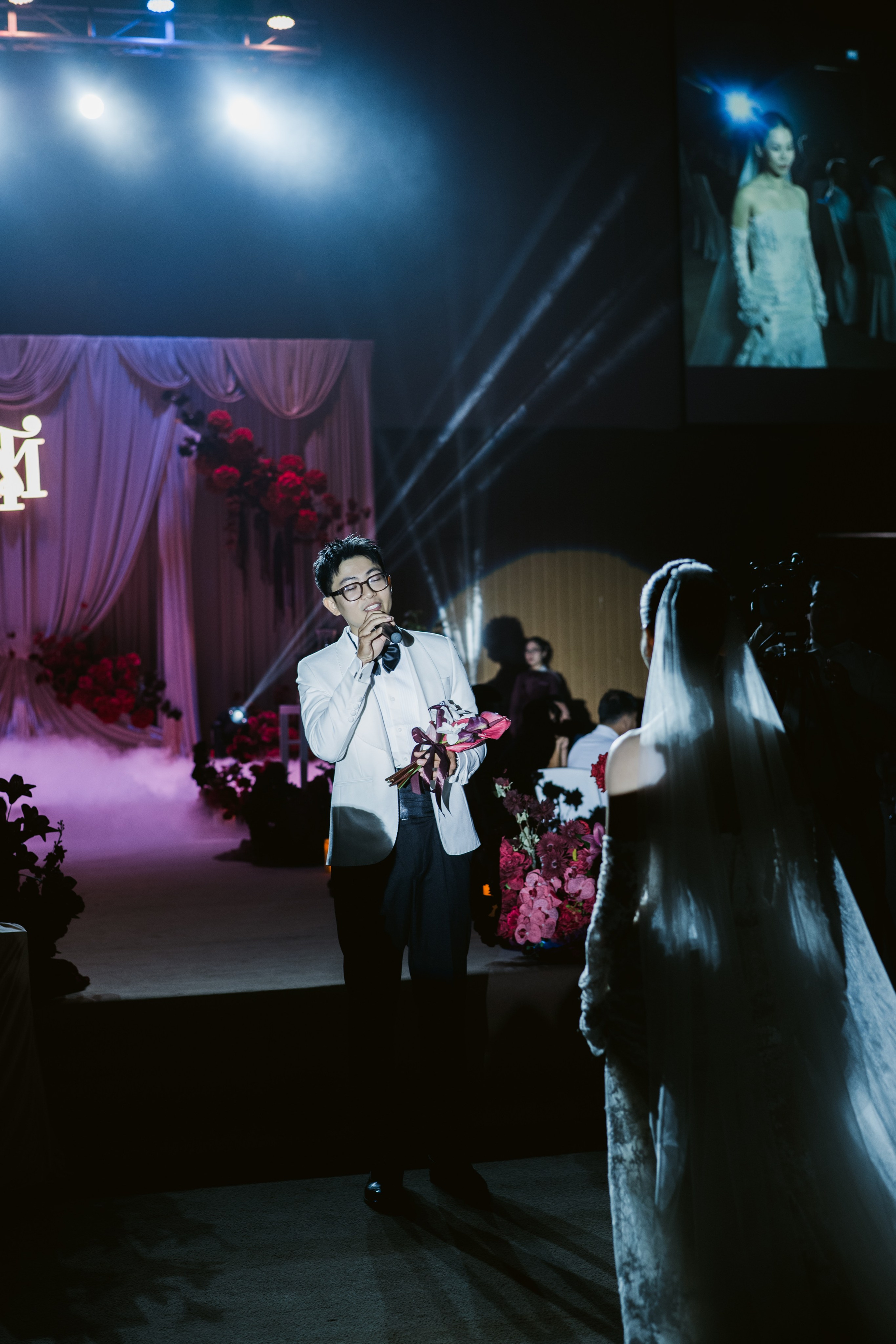 Man + Thu | Photojournalism. BenColor Studio