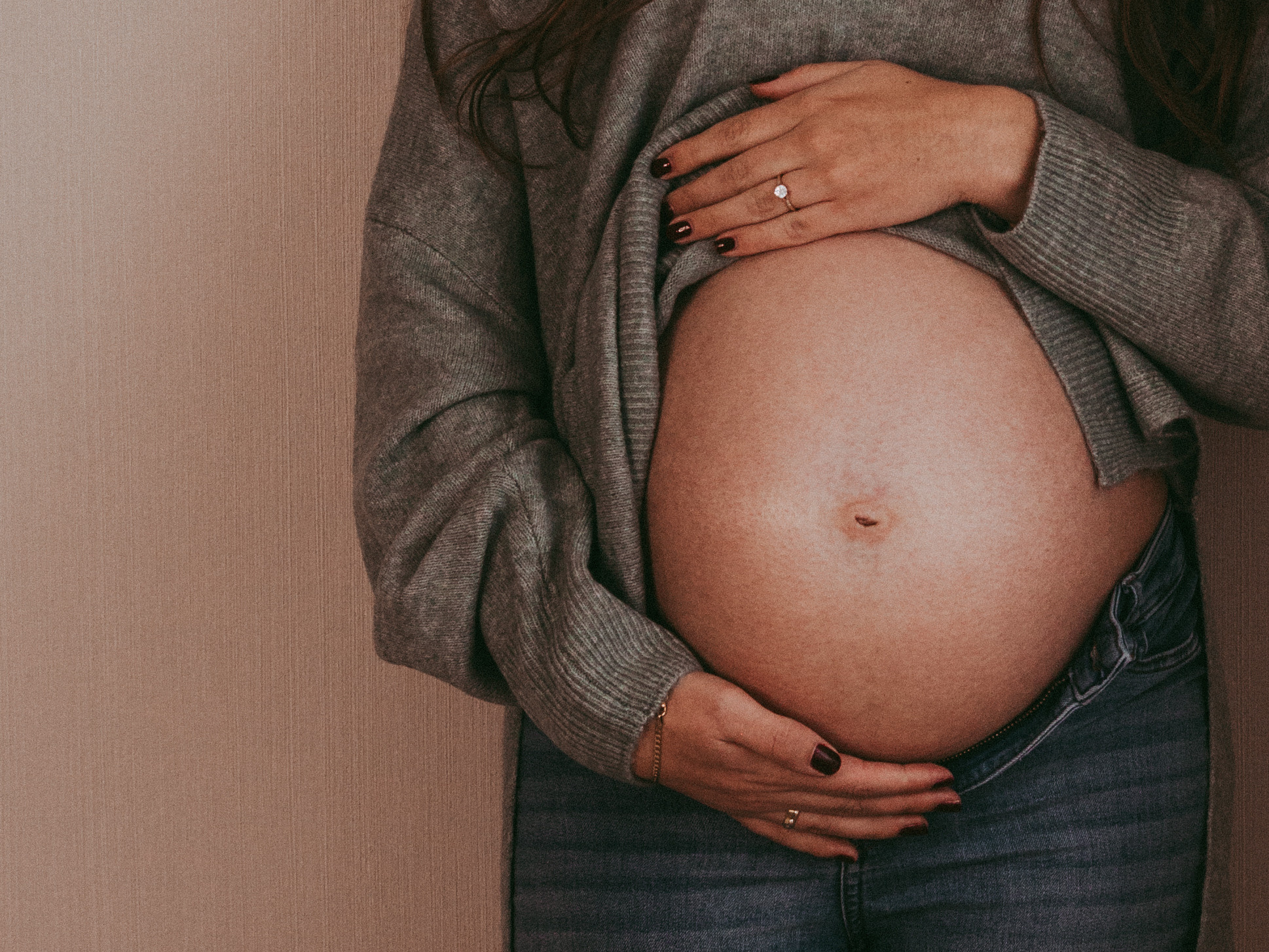 Babybauch Sina. Fotografin Heidenheim / Newborn, Babybauch & Familie - Nadine Schmalz