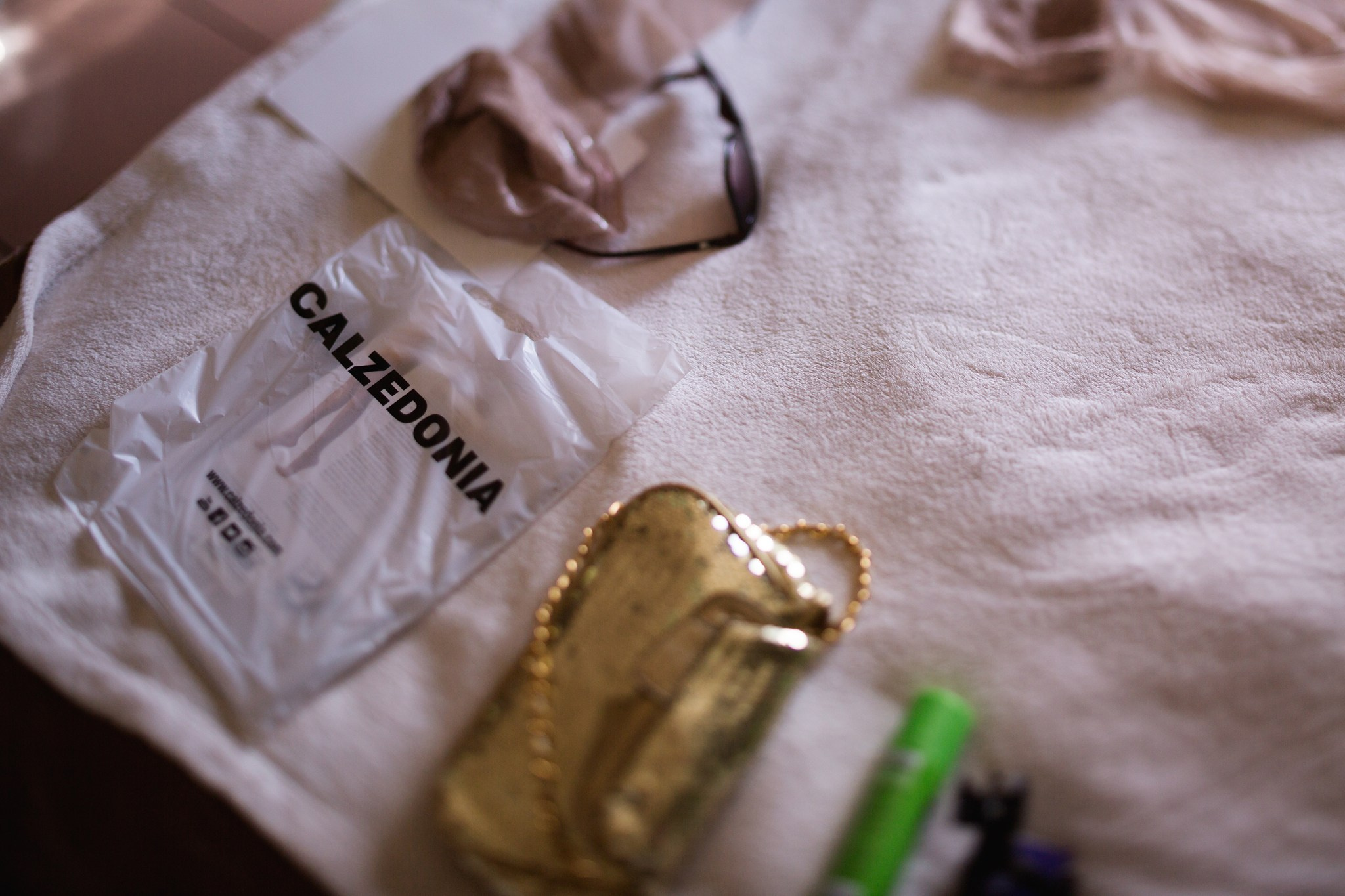 Ronalds & Svetlana, Crete. Denny Savon — Photographer in Santorini | Weddings, Love Stories & Flying Dress