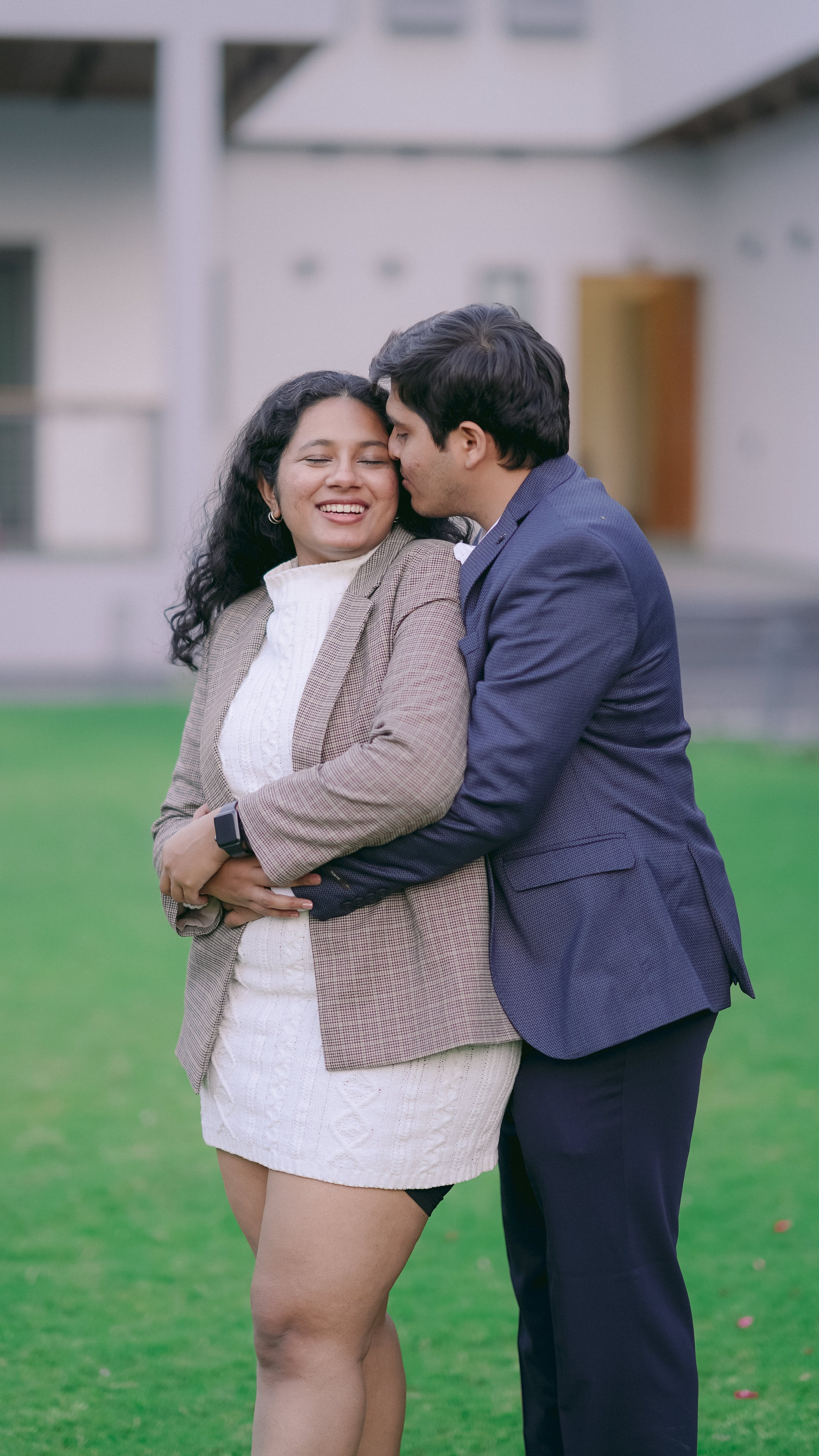 COUPLE SESSIONS. Love Emotions Weddings