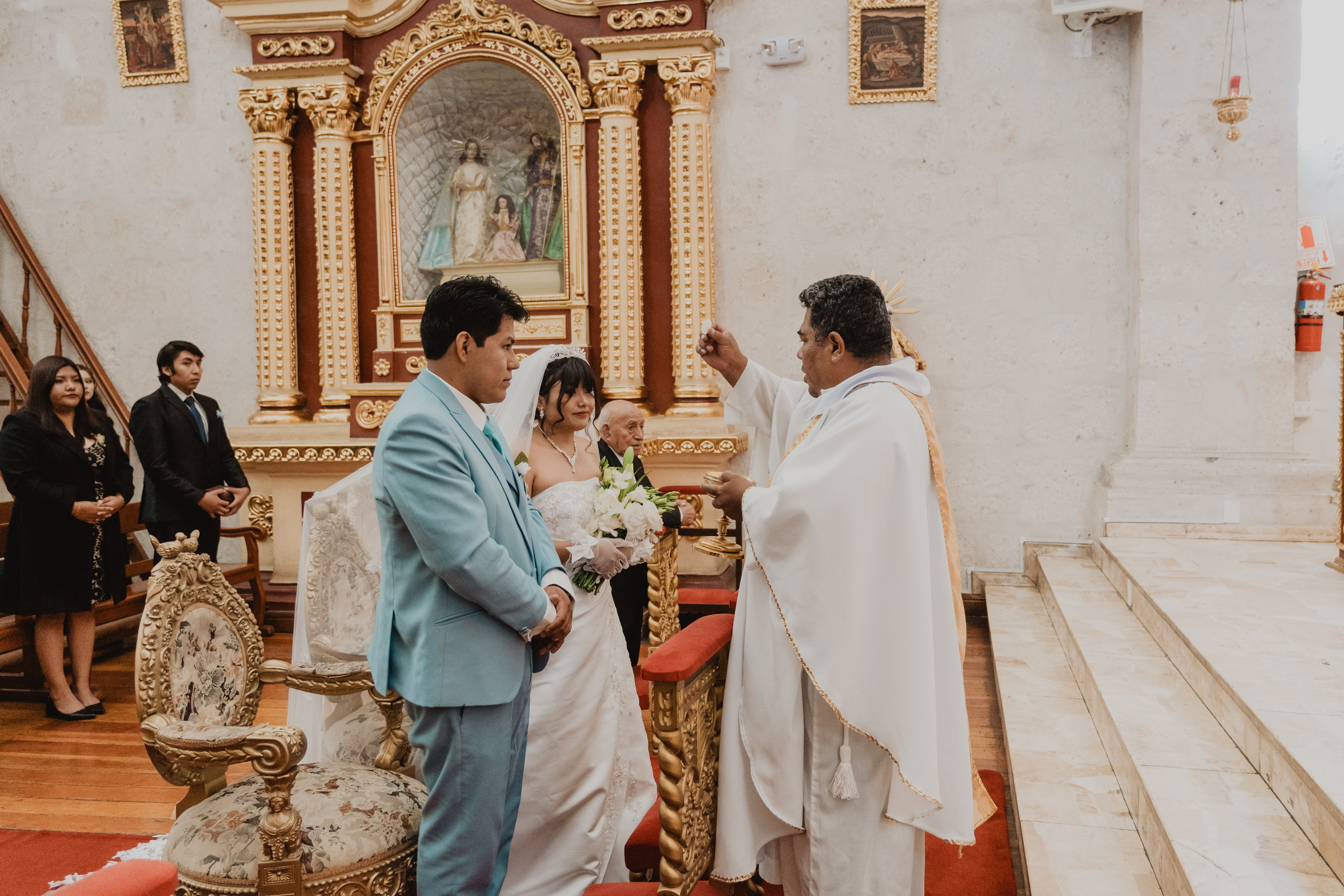 STEISY + EMMANUEL | BODA RELIGIOSA. Studio KVTA | Fotografía y Video de Bodas en Arequipa