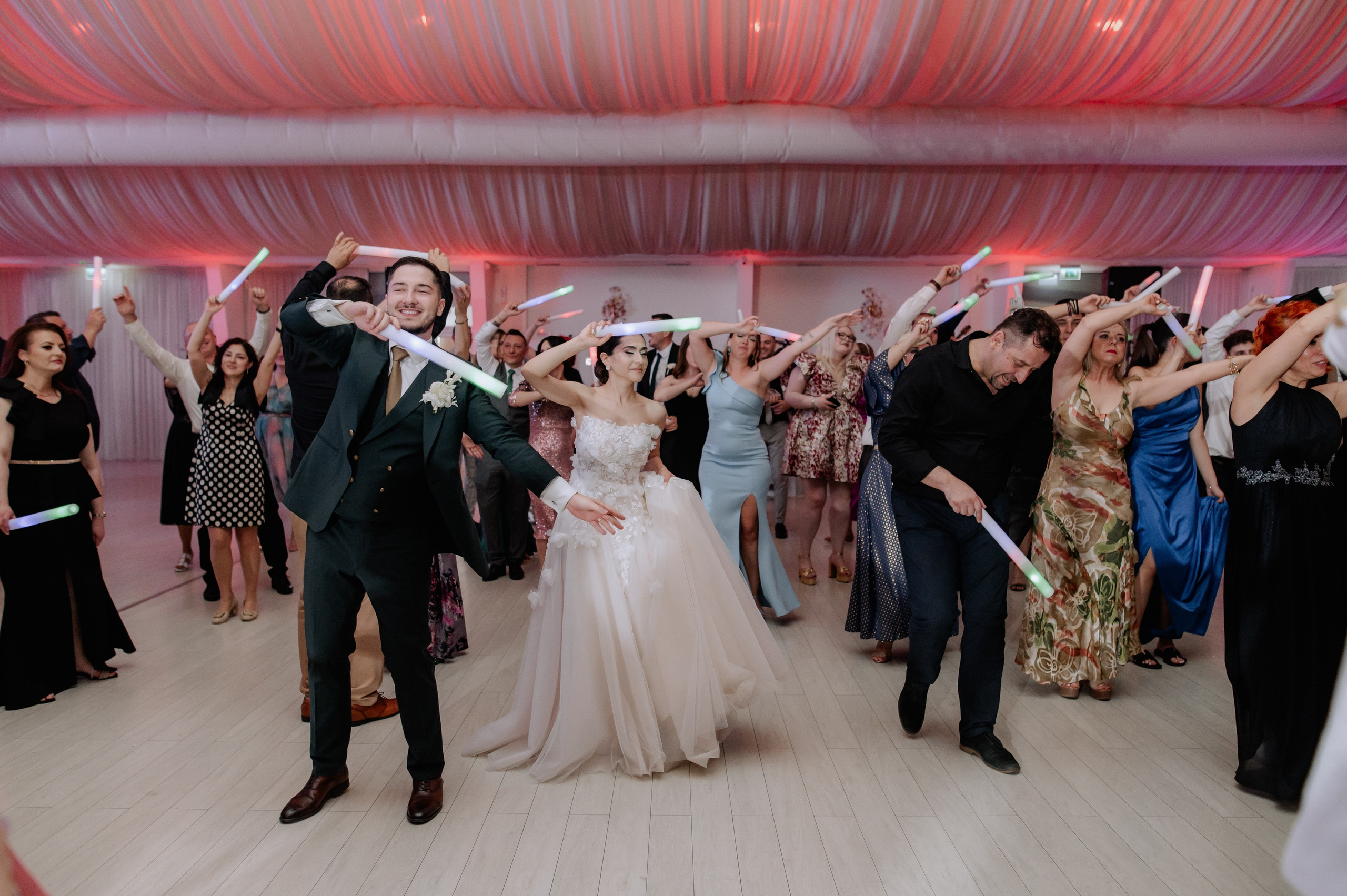 Nunta la Hotel Capitol Iasi. Proud Vision Weddings | Wedding Photography & Film — Servicii profesionale Foto Video Nunta Iasi