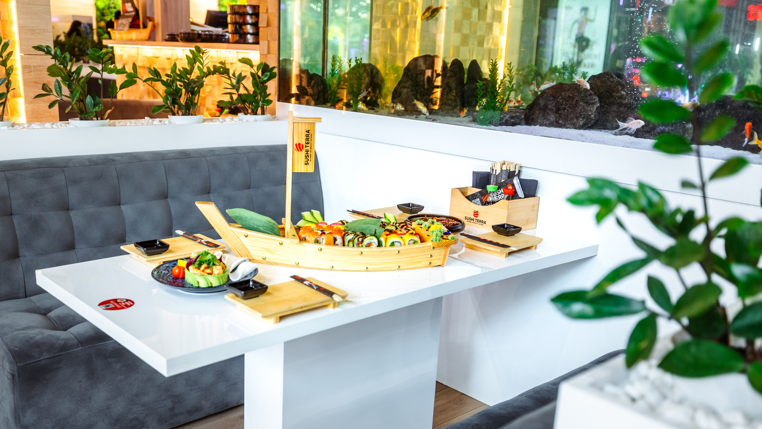 Sushi Terra. Marius Ciocan