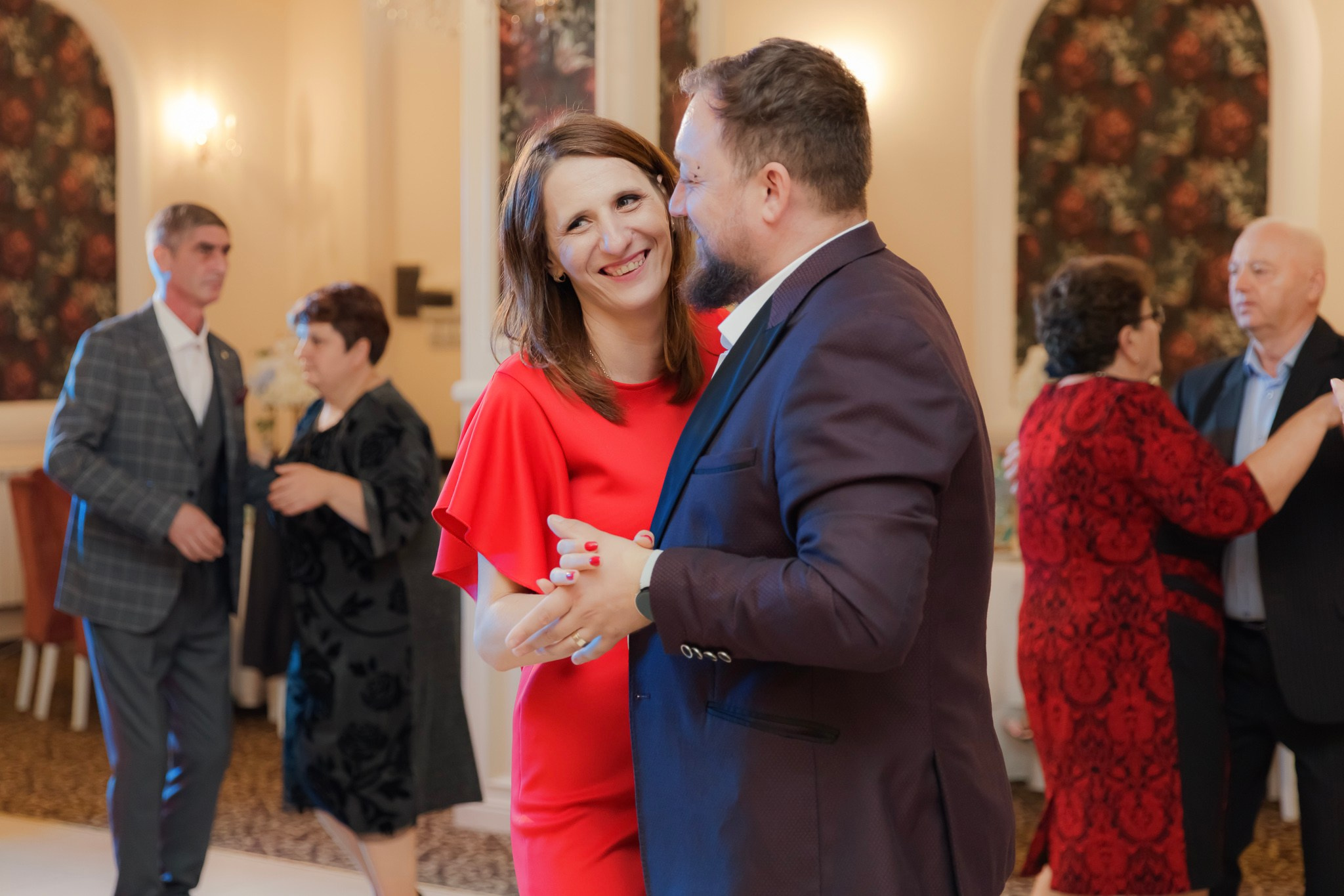 Mihai & Oana. Servicii foto-video profesionale, pentru momente de neuitat