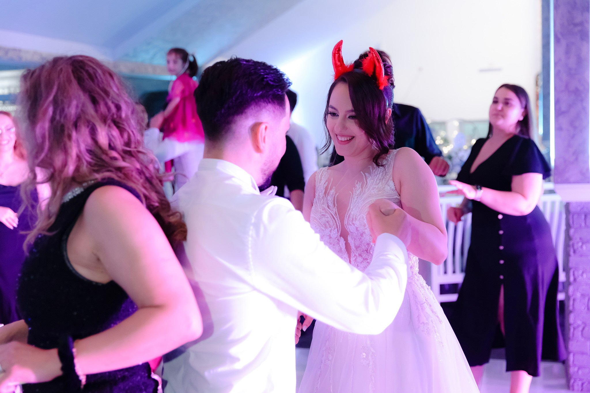 Ioana & Ionuț | Nuntă de poveste la Păstrăvăria Poiana din Mălini județul Suceava. Servicii foto-video profesionale, pentru momente de neuitat