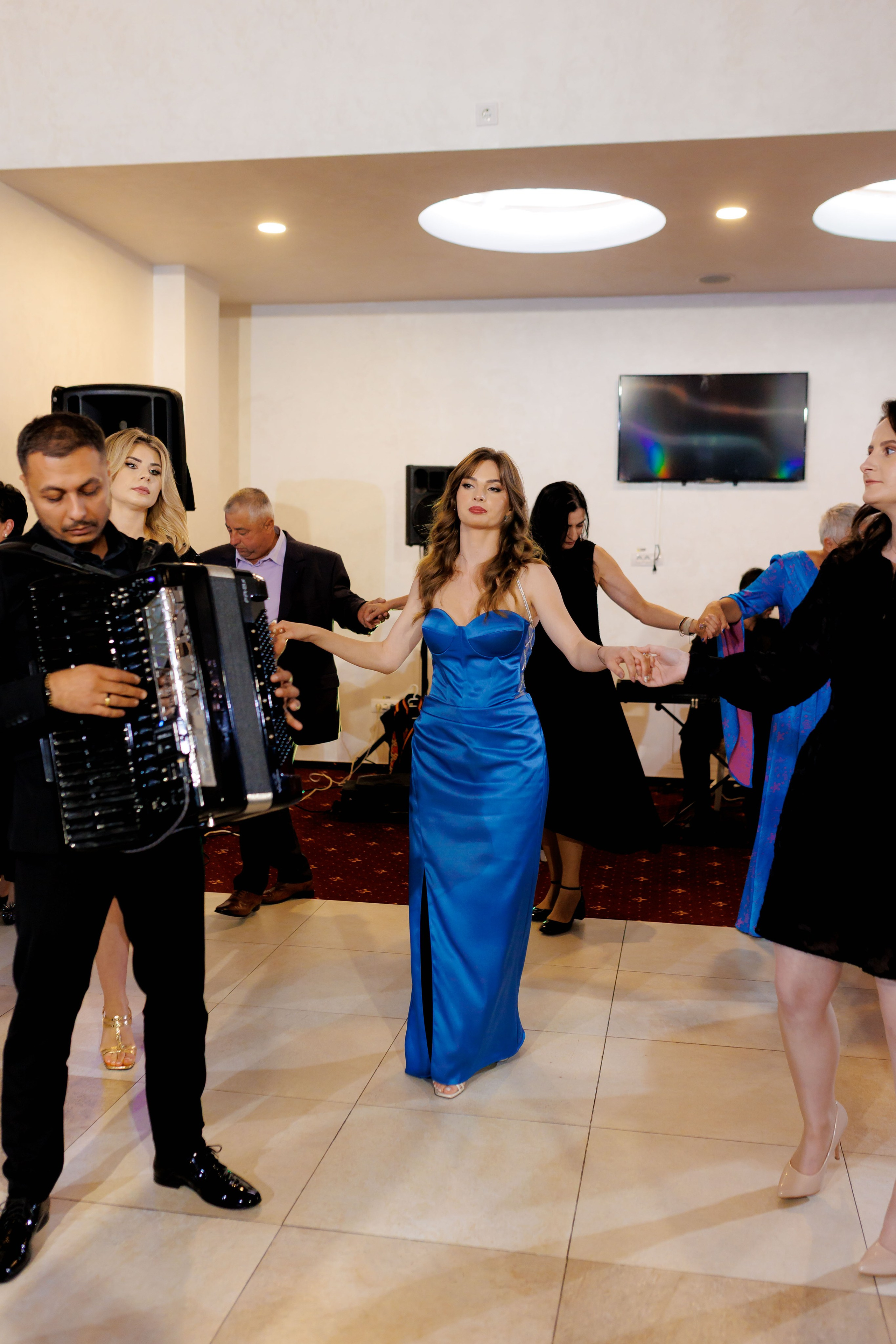 Loredana & Emilian – Ziua Nunții | Videografie - fotografie Botez Suceava, Iași, Botoșani. Servicii foto-video profesionale, pentru momente de neuitat