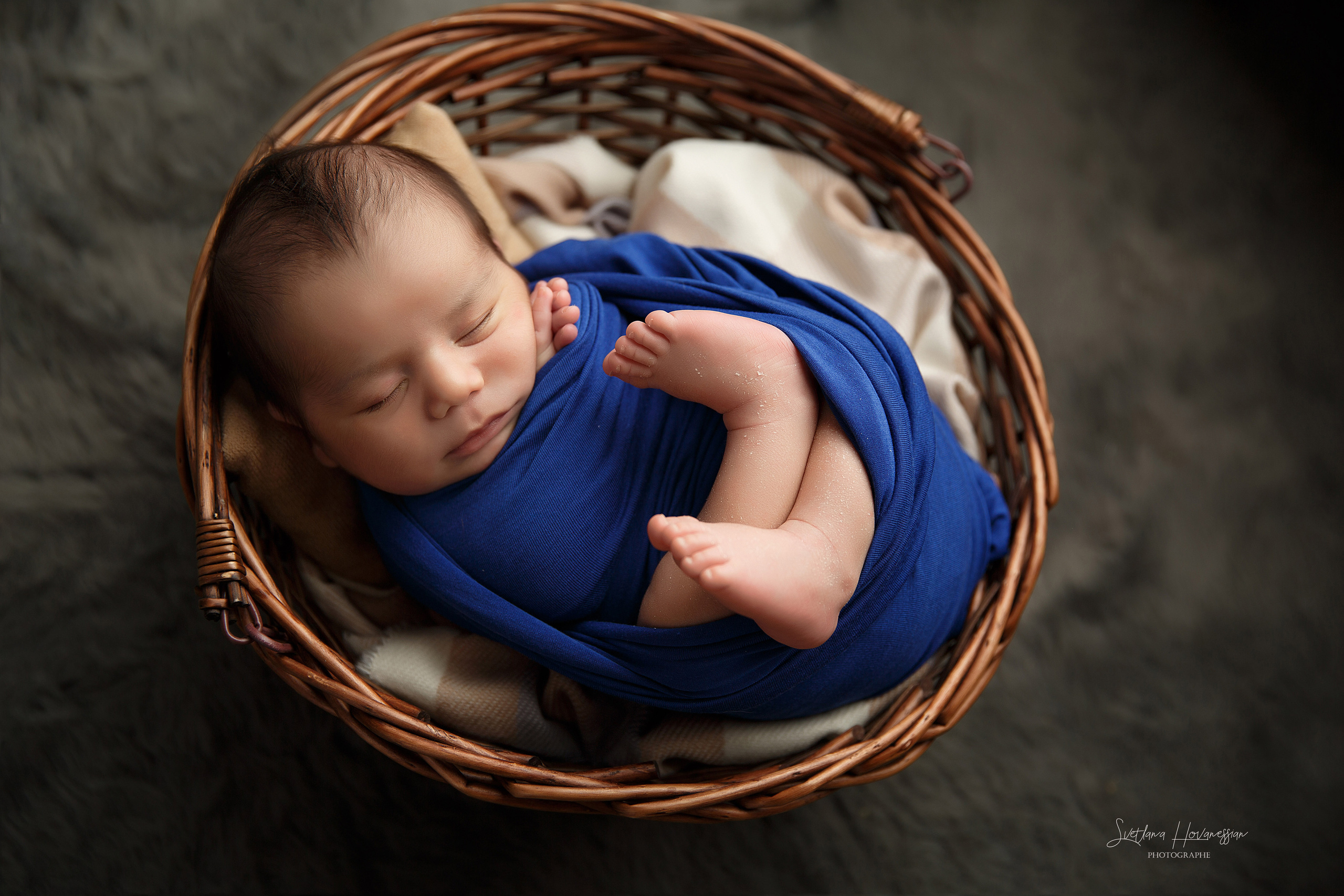 NOUVEAU-NE. Photographe professionelle spécialisée dans la photographie de grosses