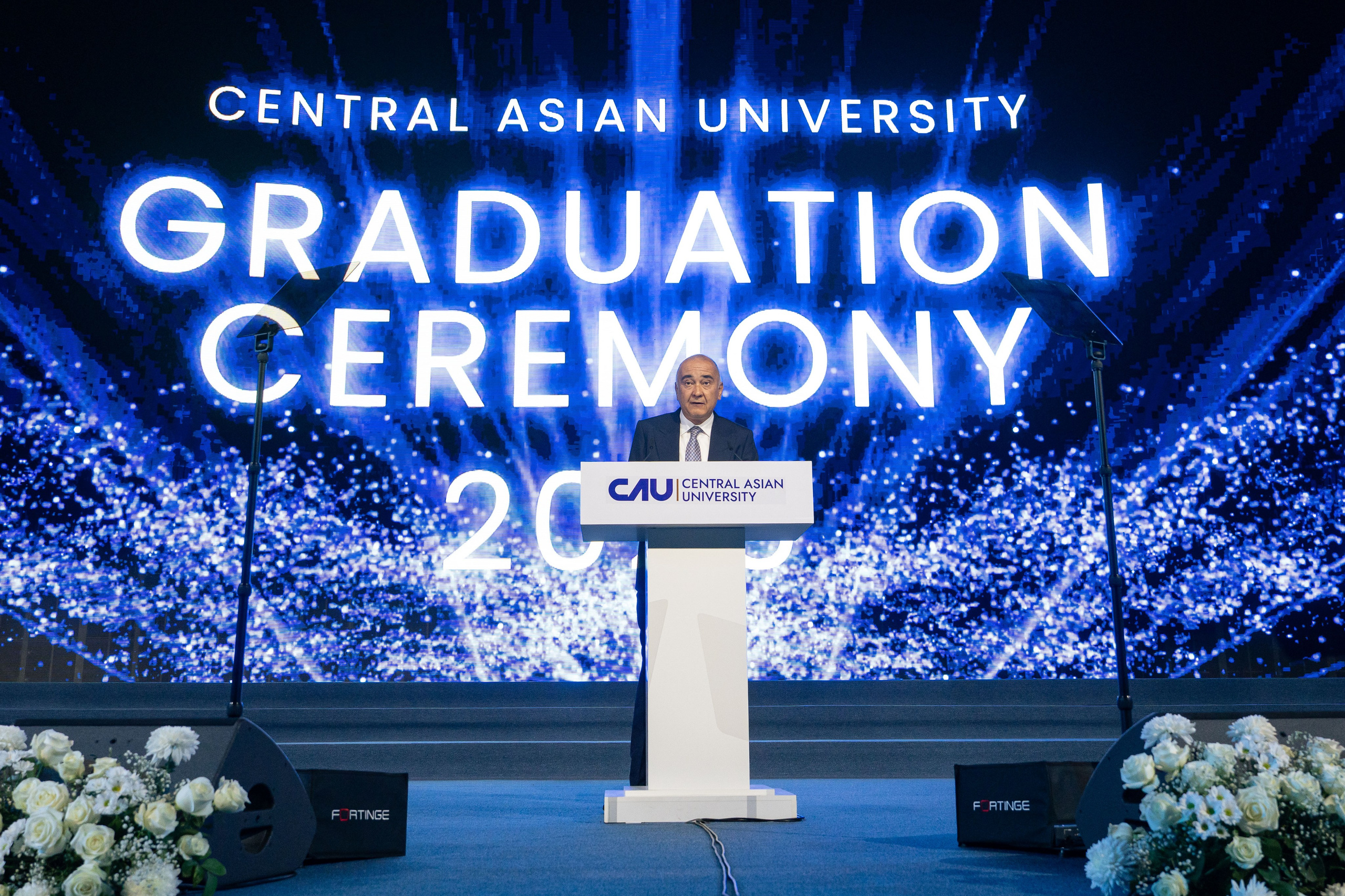 Как Central Asian University провёл одну из самых ярких выпускных церемоний. Георгий Намазов | Фотограф в Ташкенте