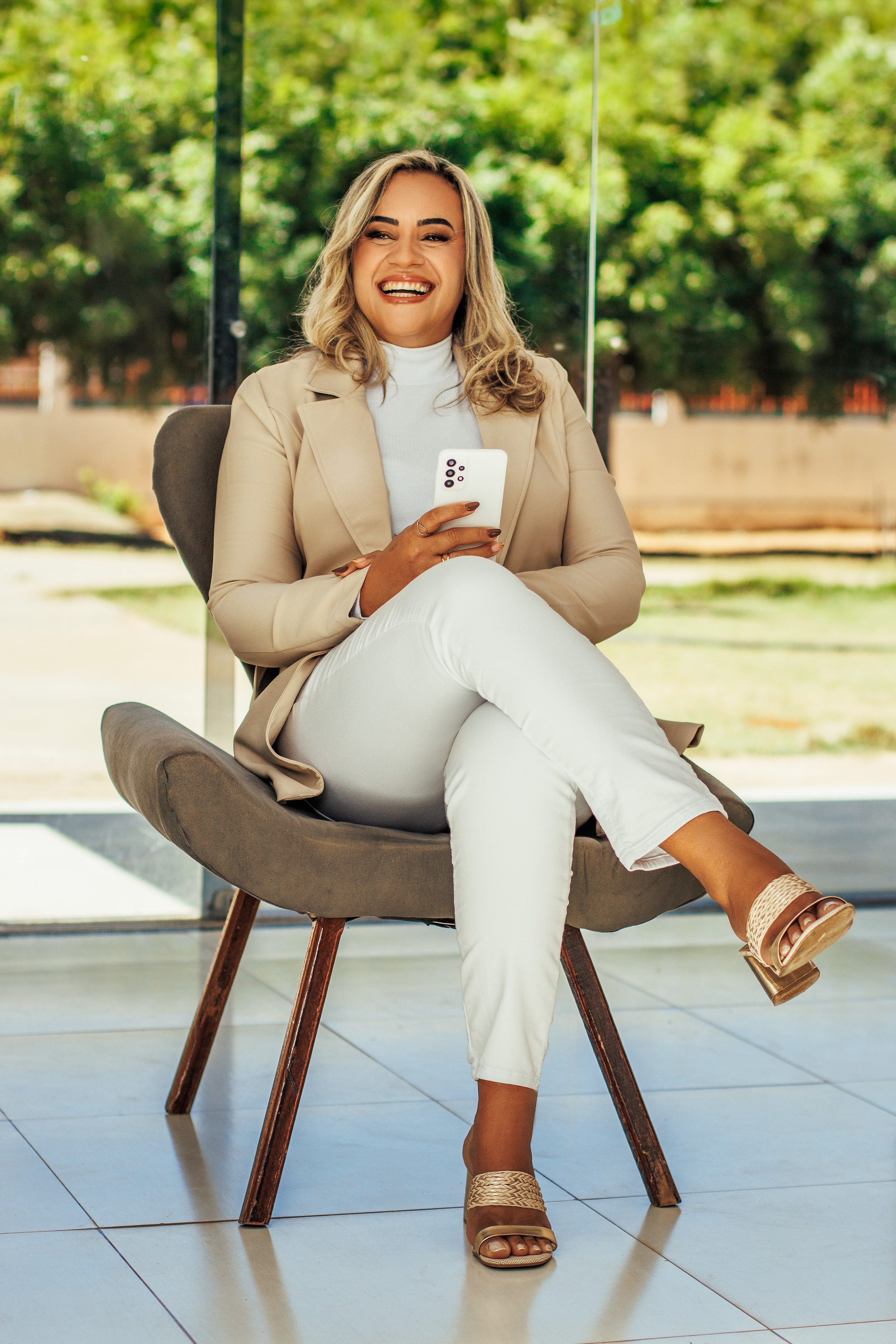 DIRETORA NÉIA. Fotografo de ensaios externos em Brejolândia-Ba