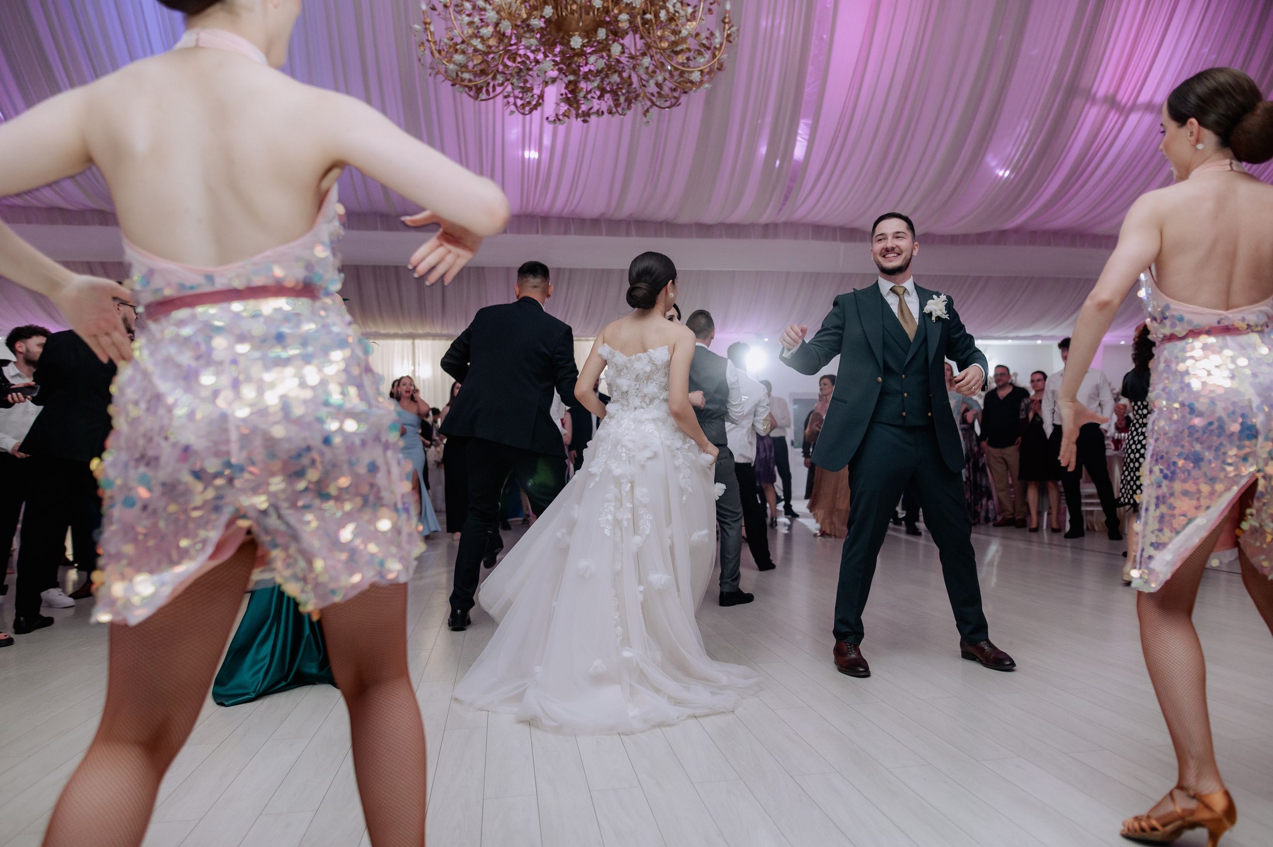 Nunta la Hotel Capitol Iasi. Proud Vision Weddings | Wedding Photography & Film — Servicii profesionale Foto Video Nunta Iasi