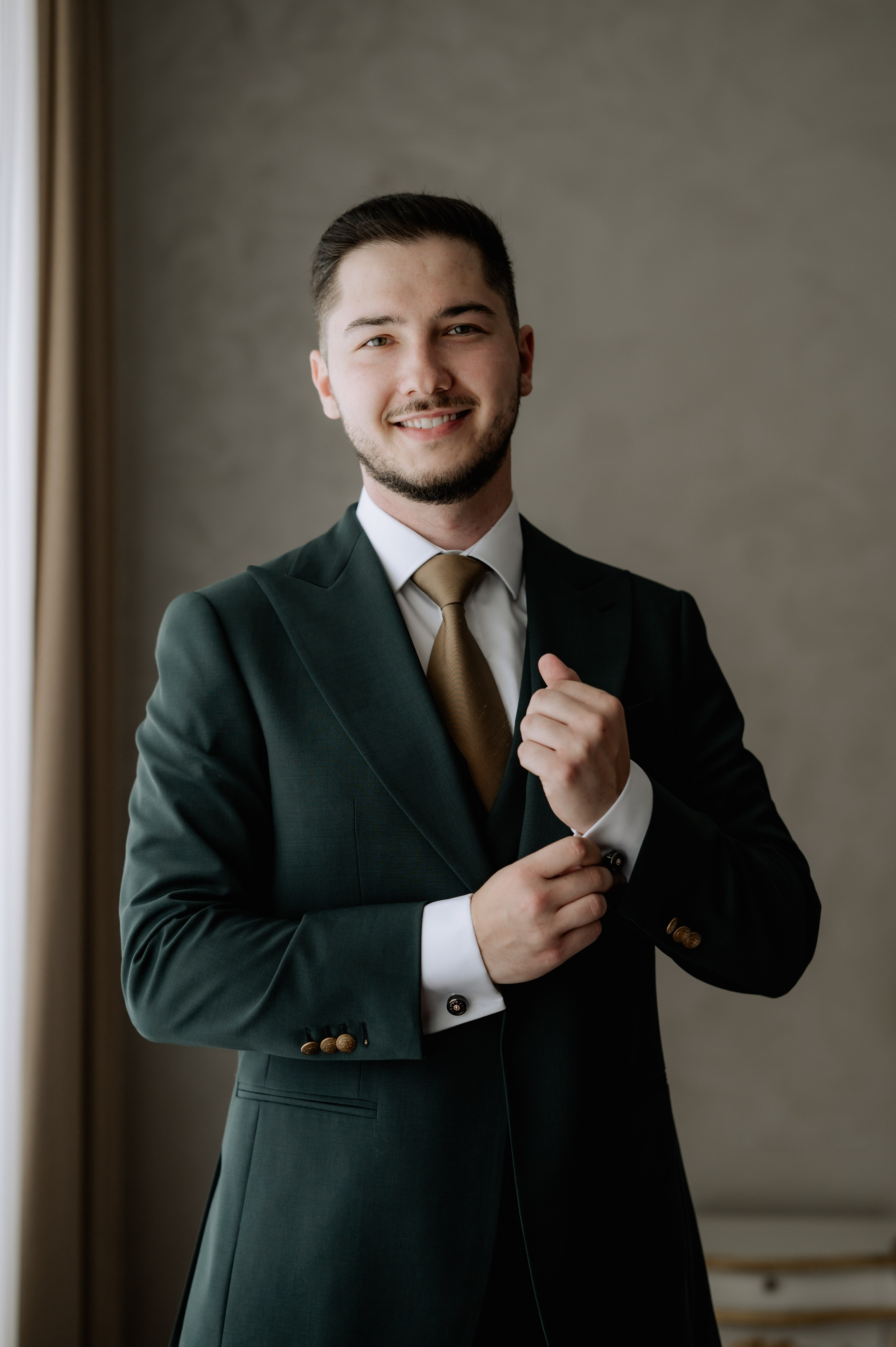 Nunta la Hotel Capitol Iasi. Proud Vision Weddings | Wedding Photography & Film — Servicii profesionale Foto Video Nunta Iasi