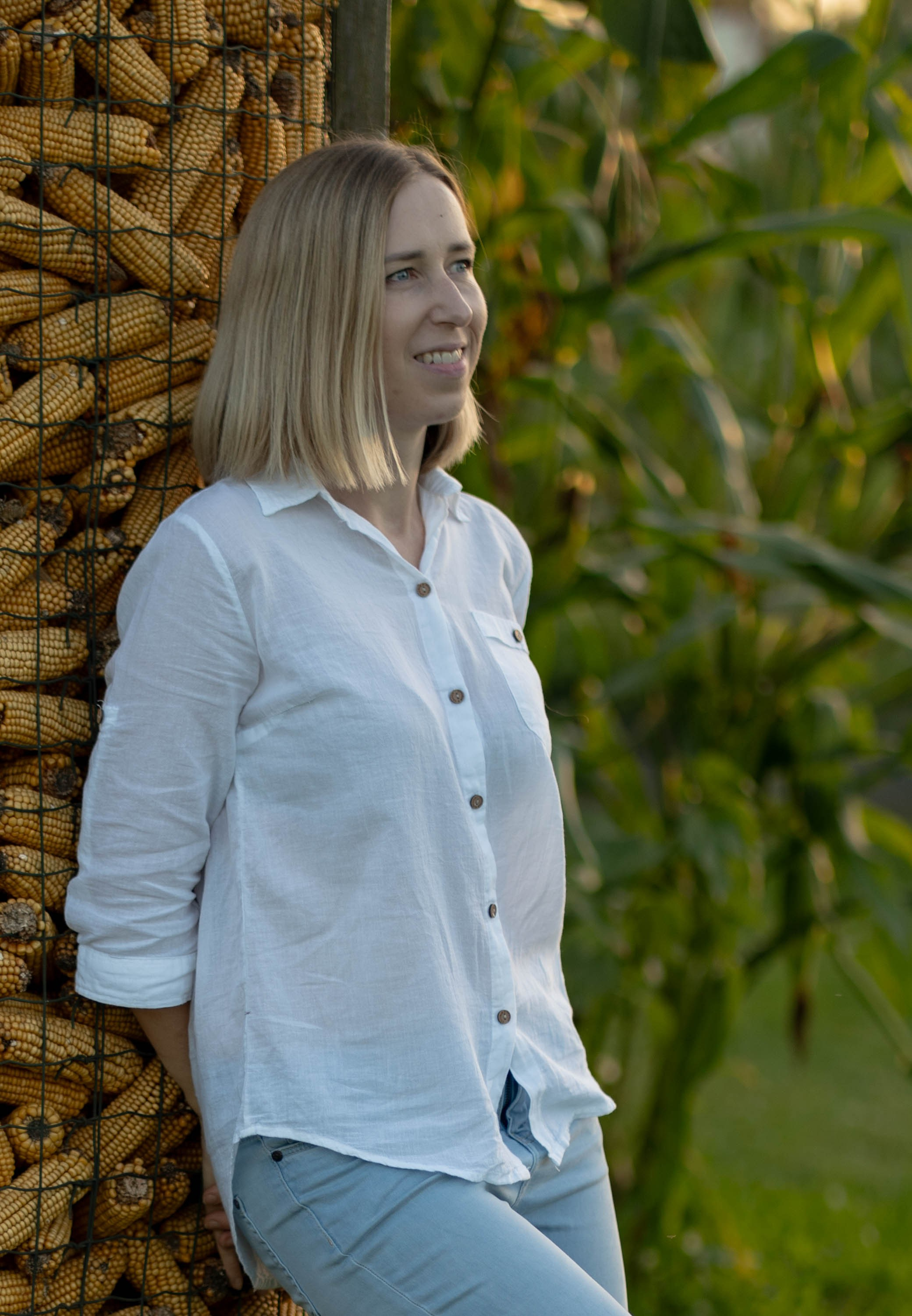 Renata — šeimos fotosesija kukurūzų lauke. Fotografija — Olga Bojarin