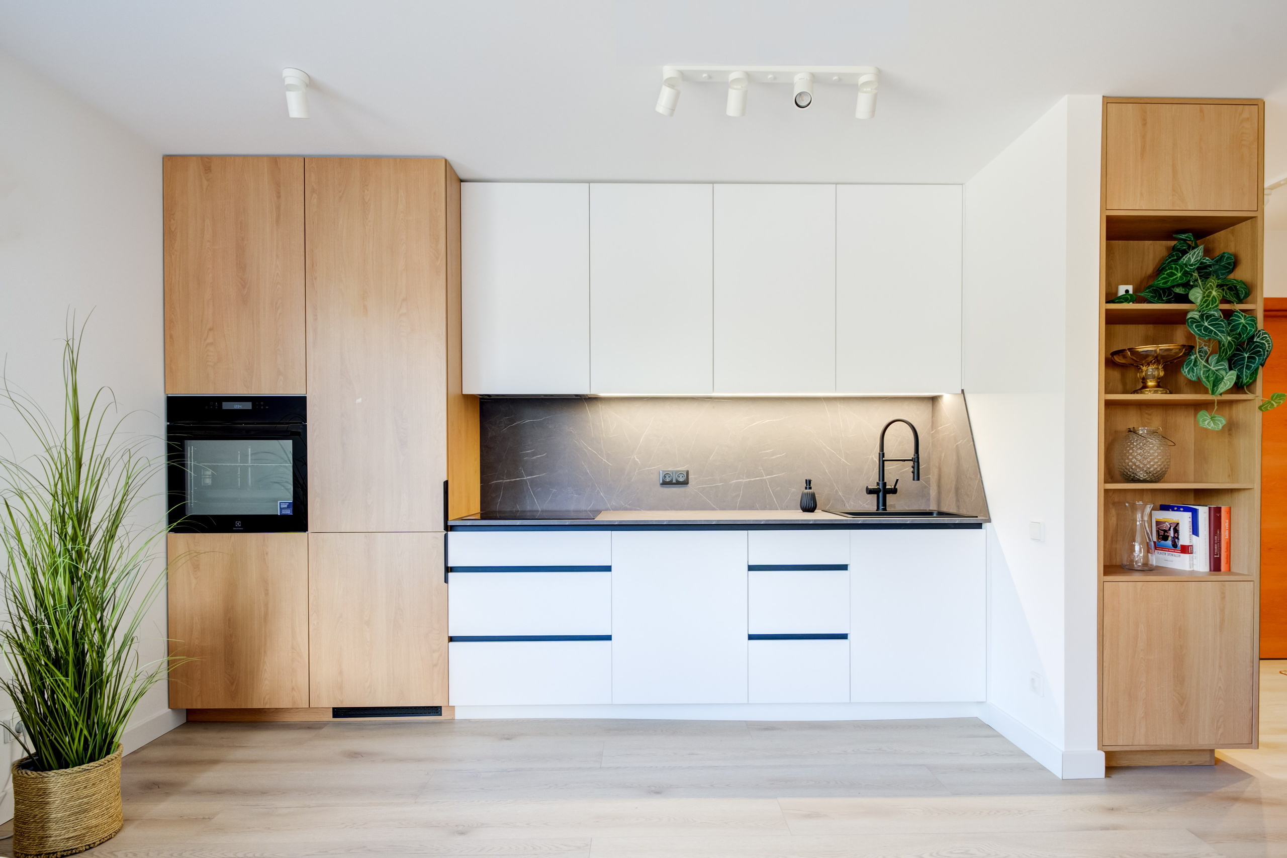 Birželio 23-sios g. 15. Elina Sapiega fotografė Vilniuje