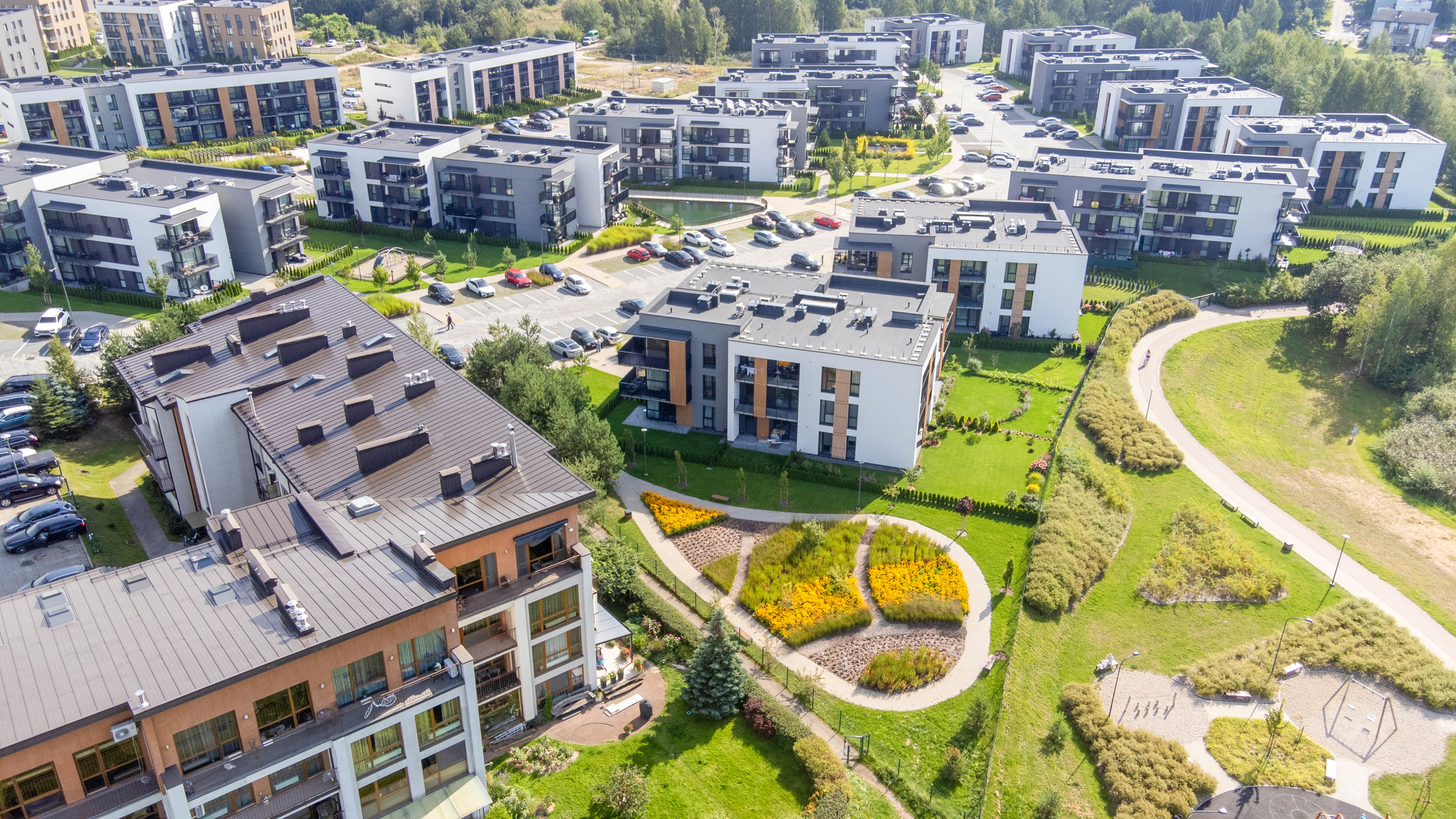 Gilužio g. 49, 2k. butas prie ežero. Elina Sapiega fotografė Vilniuje