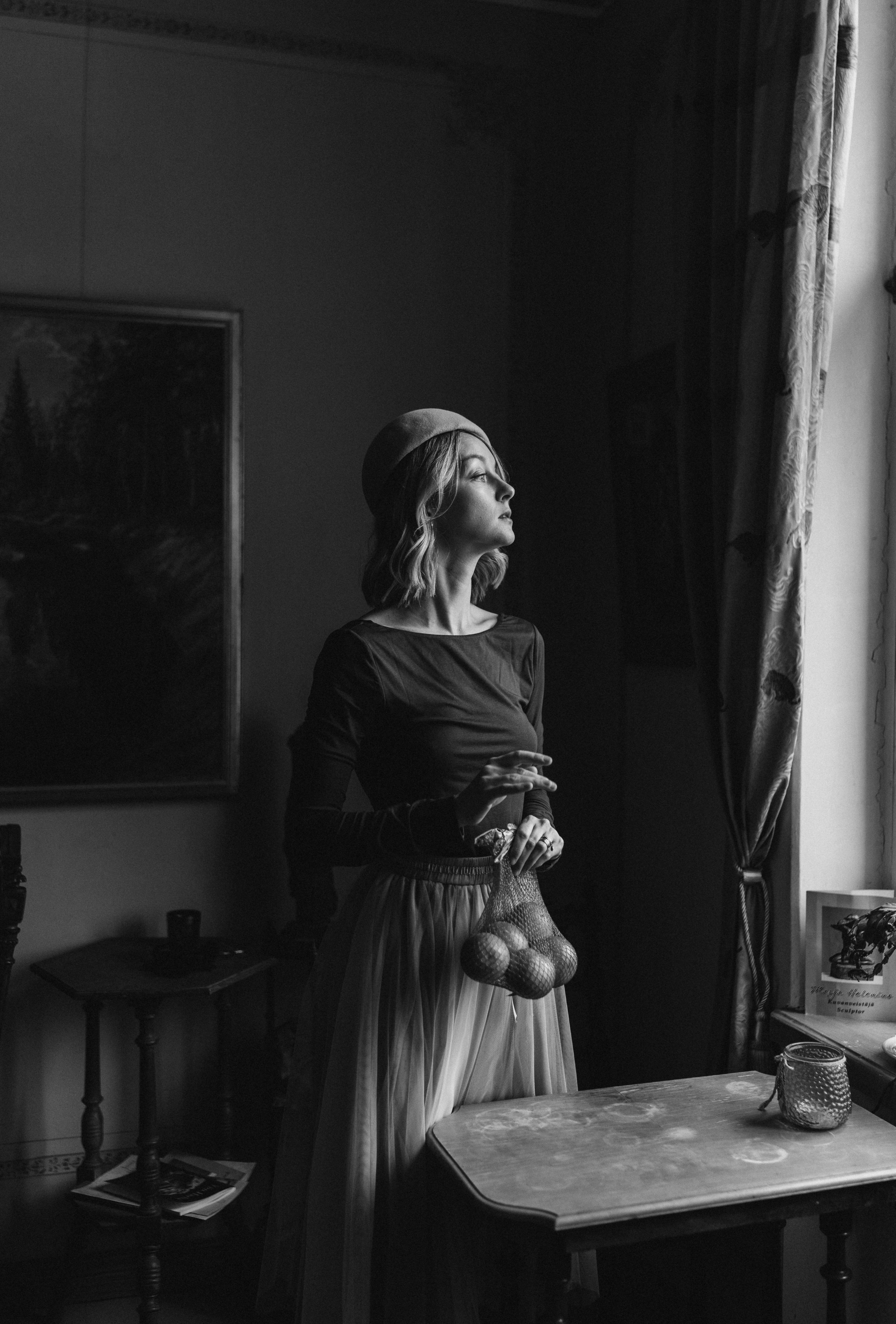 Woman phoshoot. Wedding and potrait photographer in Helsinki Vickan O