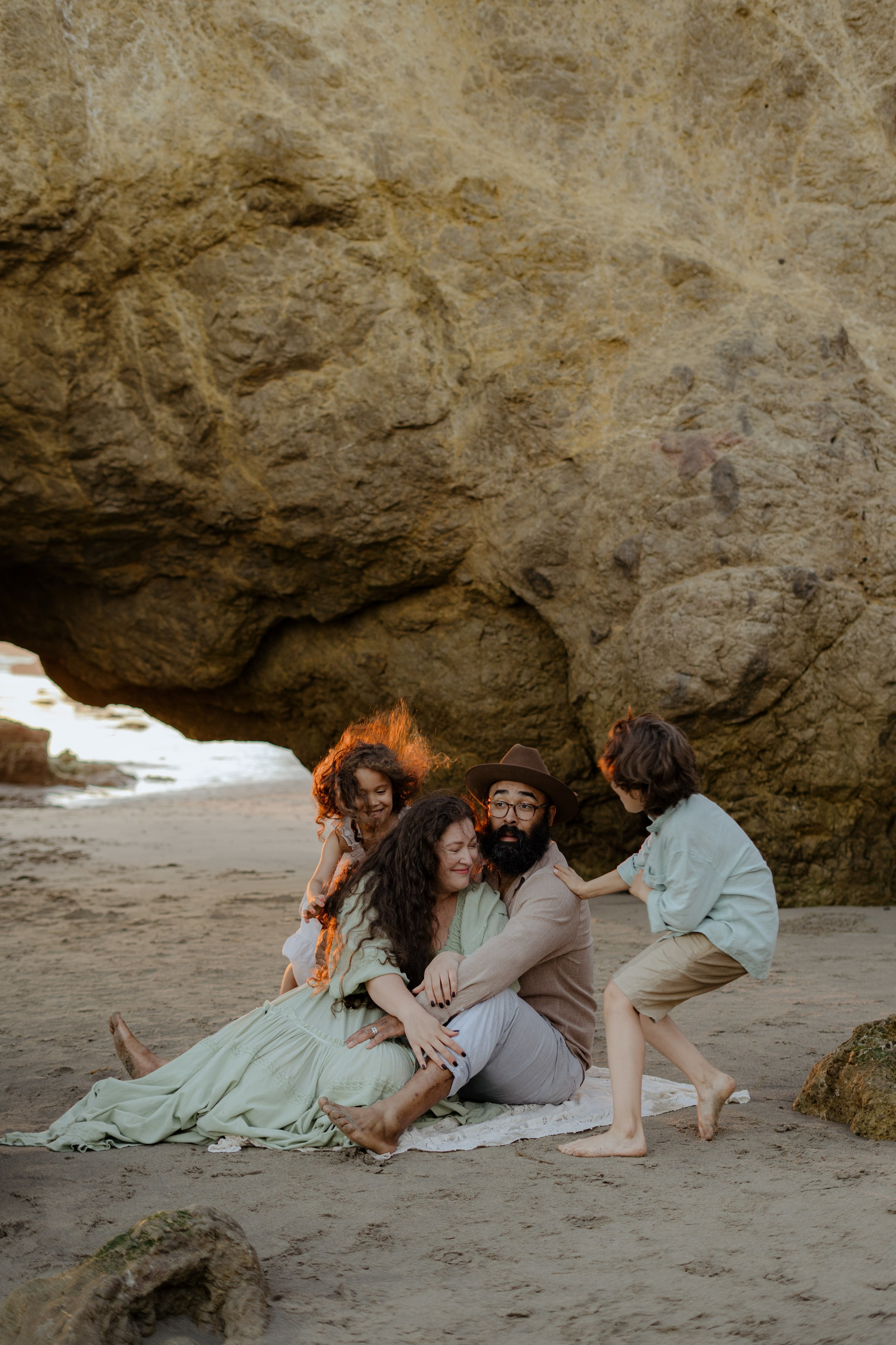 Family photoshoot. Orange County Wedding Photographer & Videographer | Candid & Timeless Wedding Photo + Video | Italiantsev